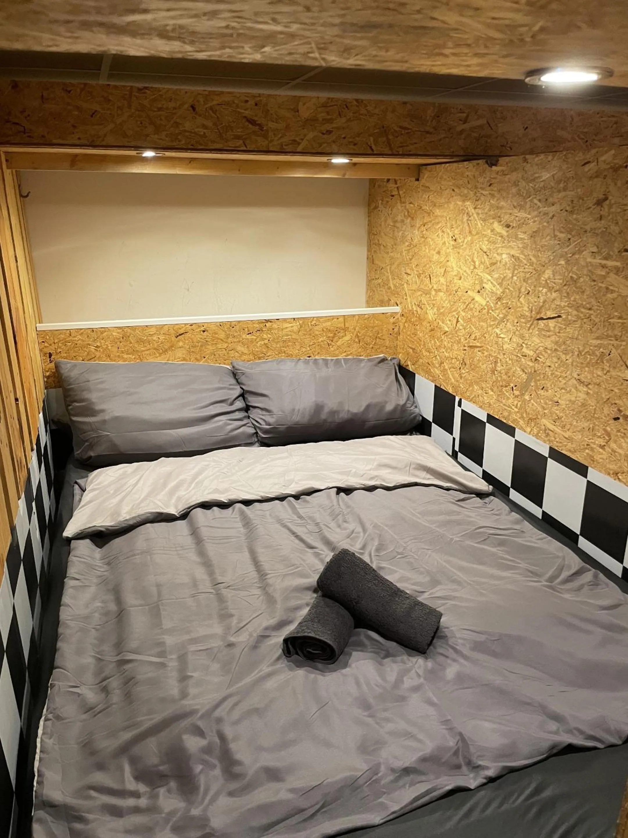 Bedroom, Bed in Urban Capsule