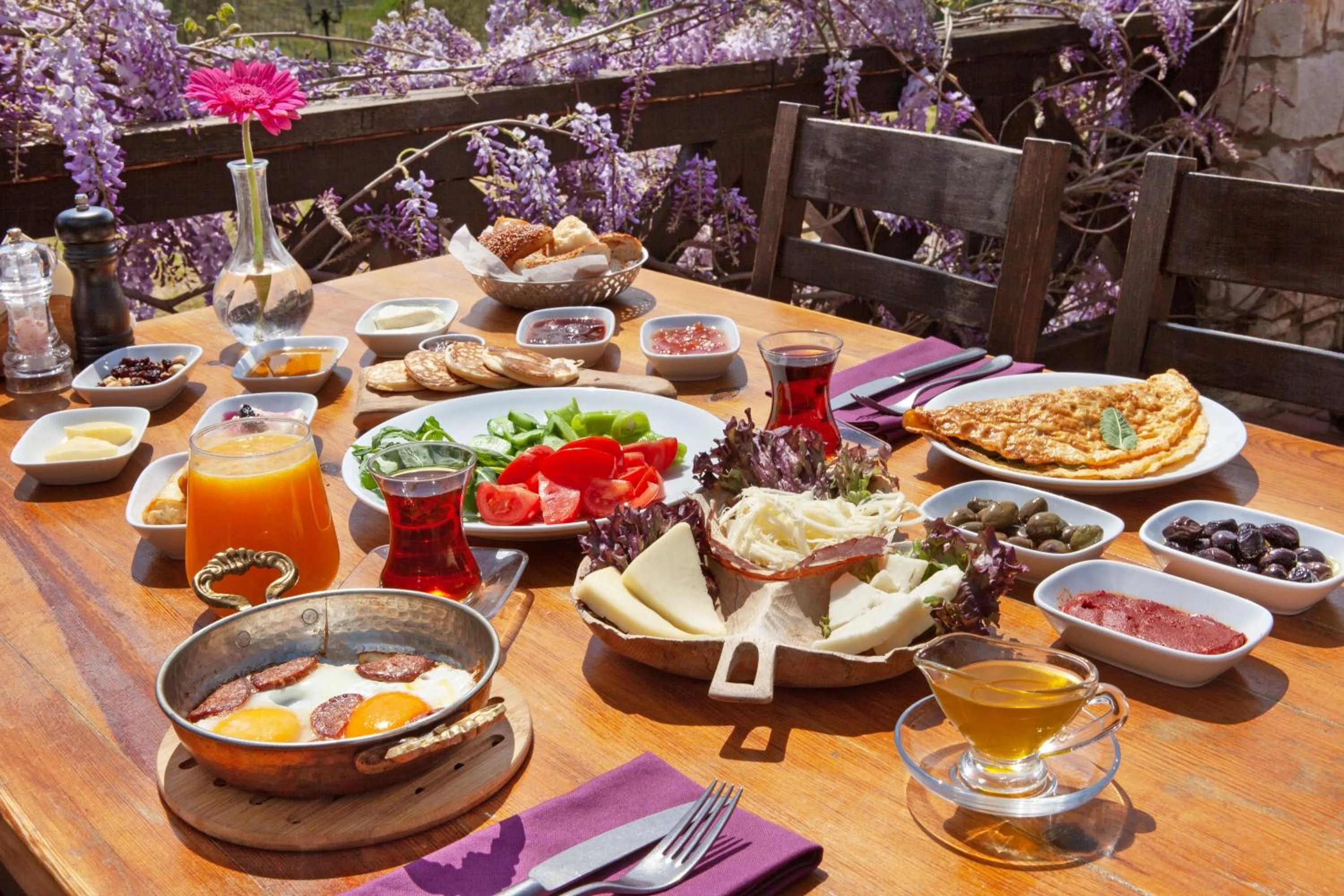 Food in VINIFERA VINEYARDS HOTEL