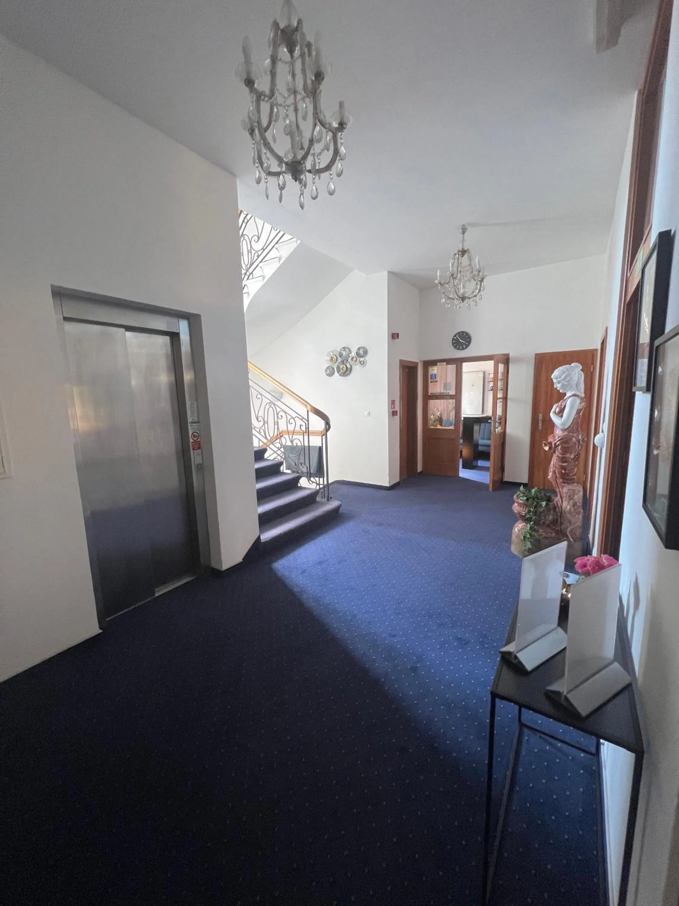 Property building in Hotel Apollon