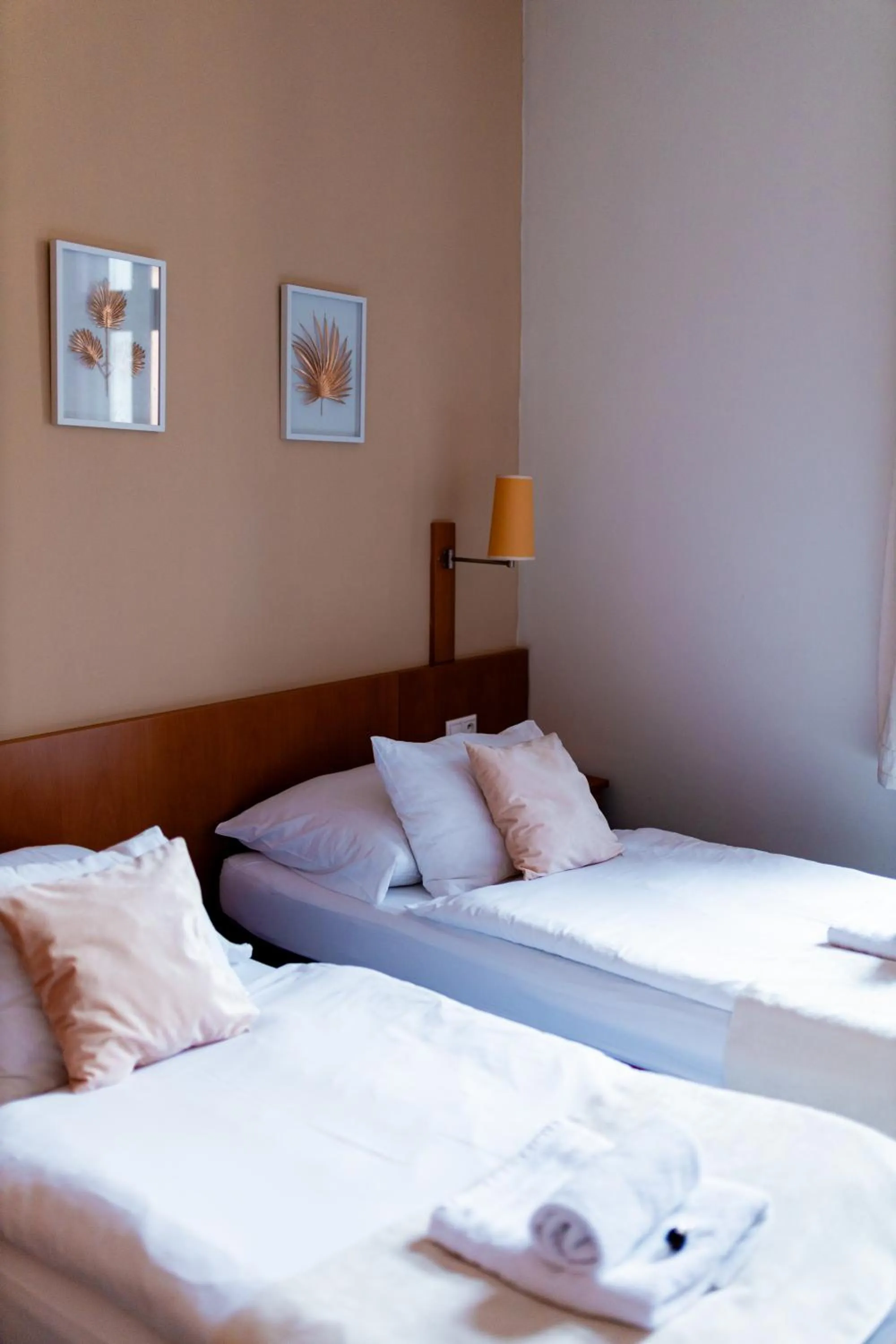 Bed in Hotel Apollon