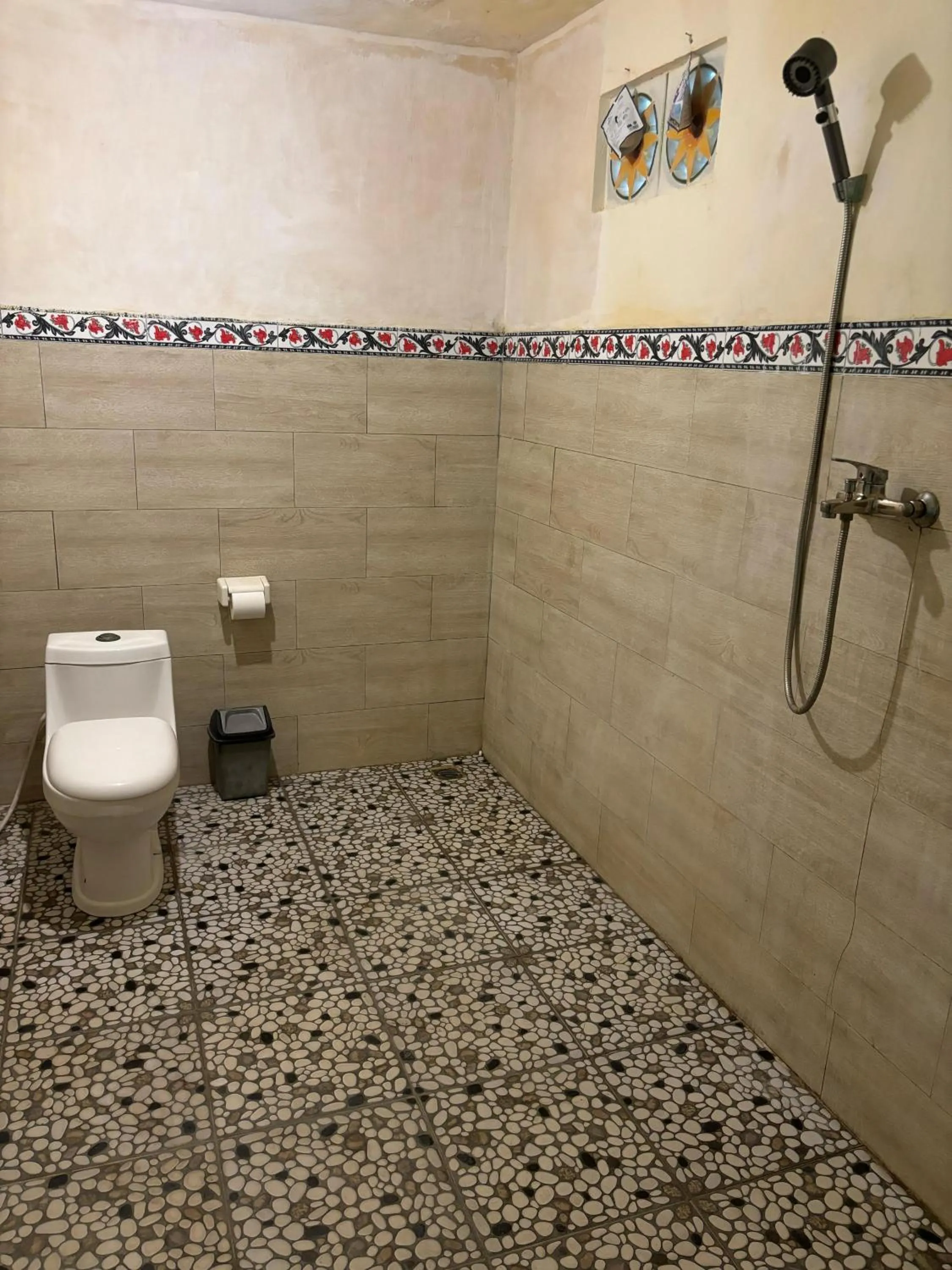 Bathroom in Kubu Artha Bungalow Nusa Penida