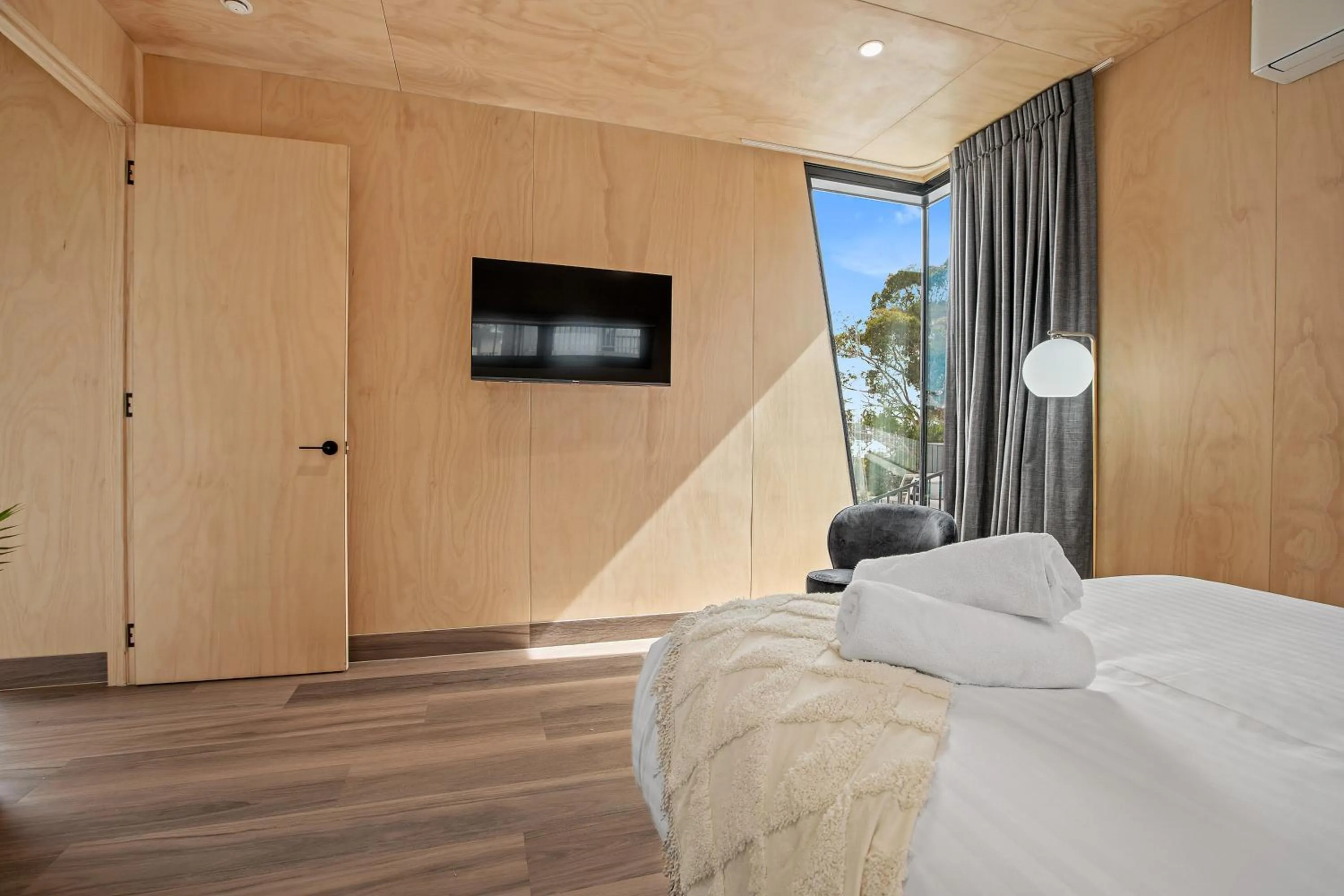 Bedroom, Bed in Tasman Holiday Parks - St Helens