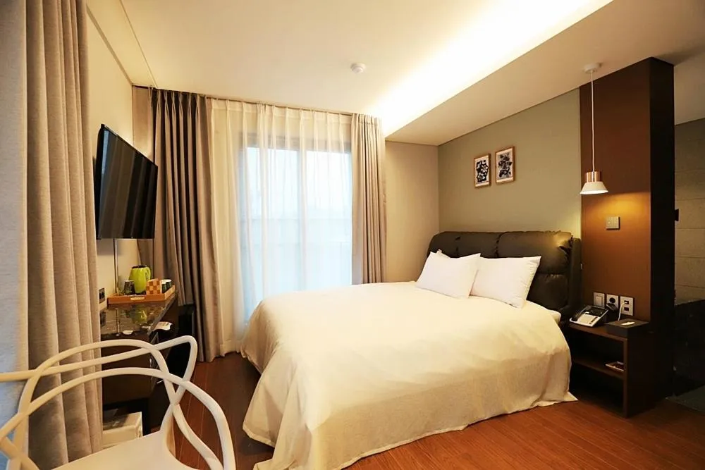 Bed in Namyangju Bukhangang dolcecasa hotel