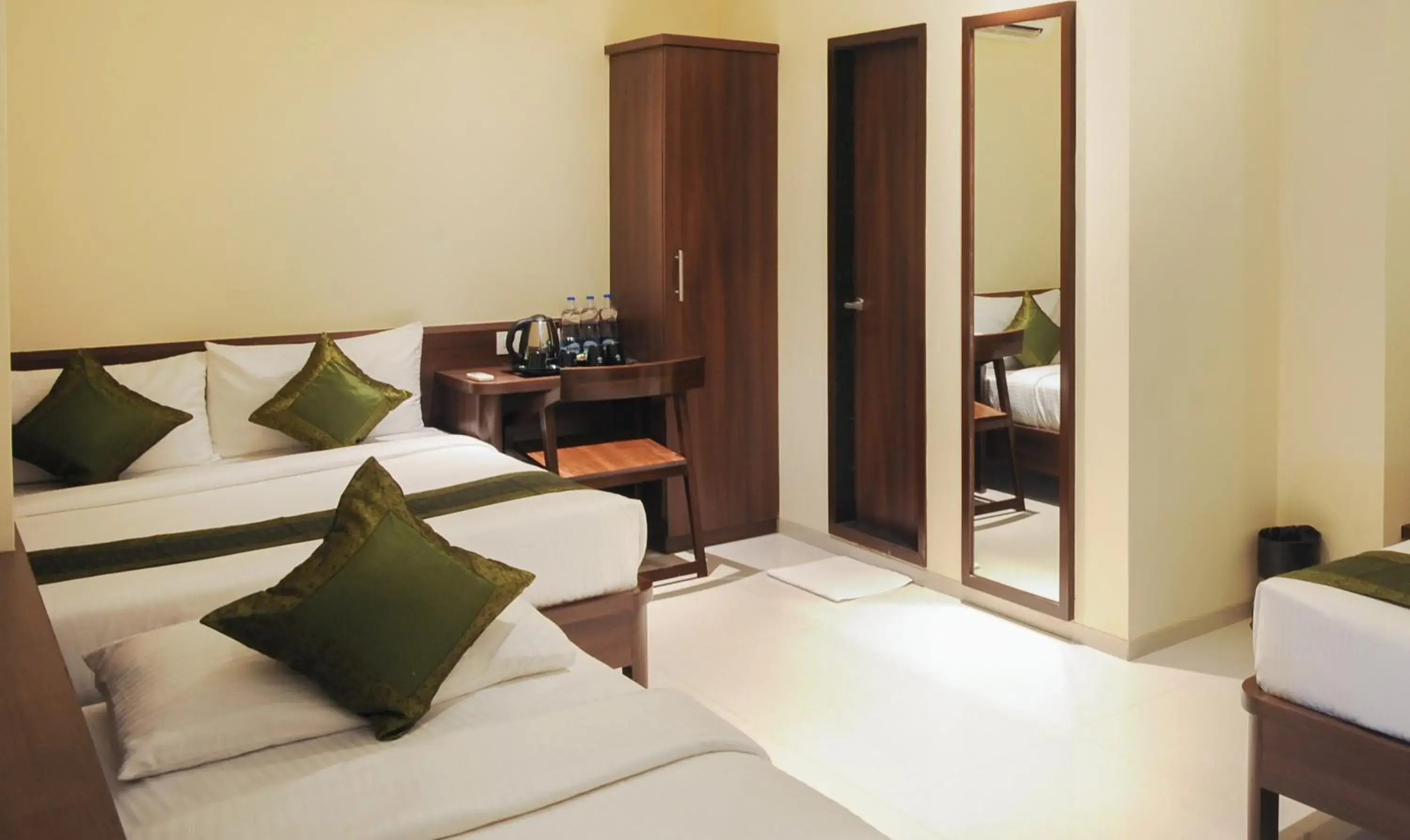 Bedroom, Bed in Treebo Balaji Residency, Kolhapur Bedroom, Bed in Treebo Balaji Residency, Kolhapur