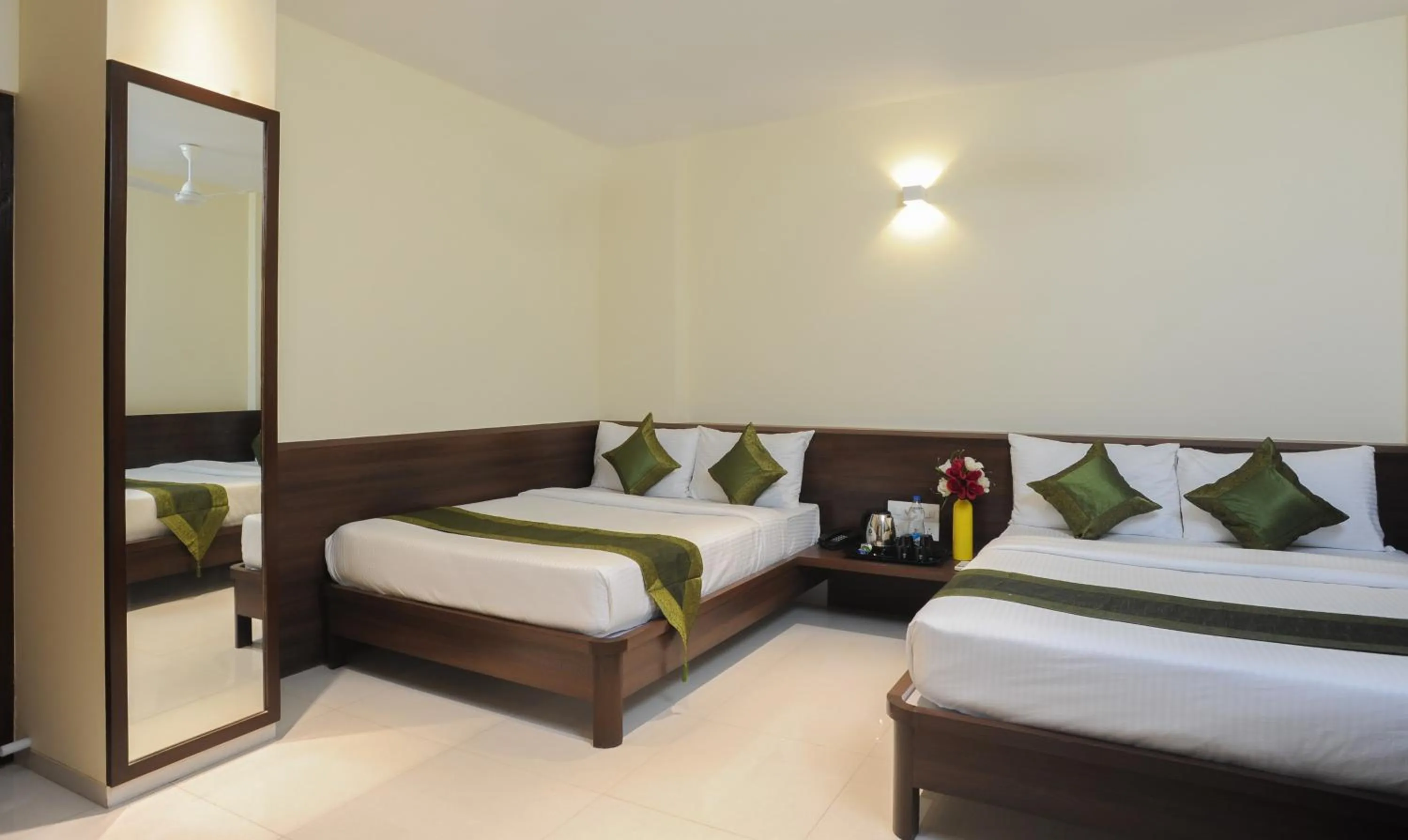 Bedroom, Bed in Treebo Balaji Residency, Kolhapur
