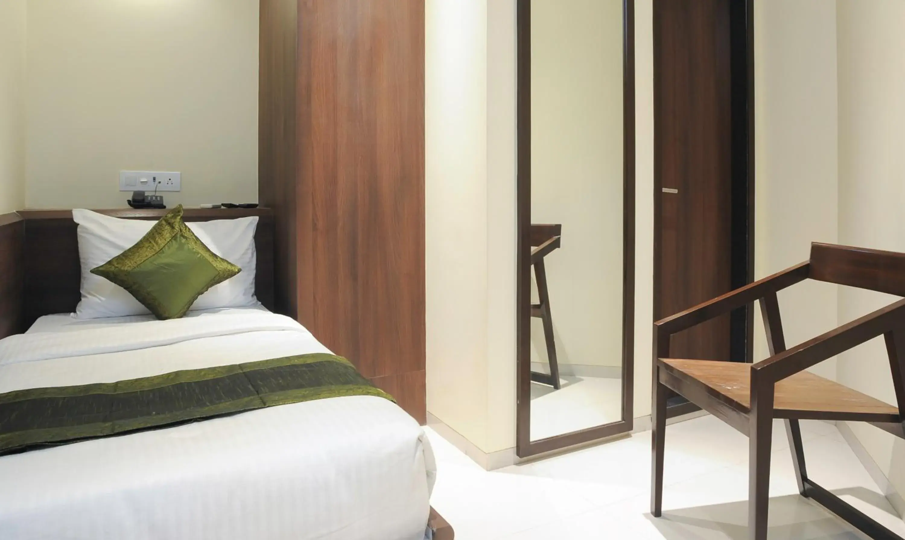 Bedroom, Bed in Treebo Balaji Residency Bedroom, Bed in Treebo Balaji Residency