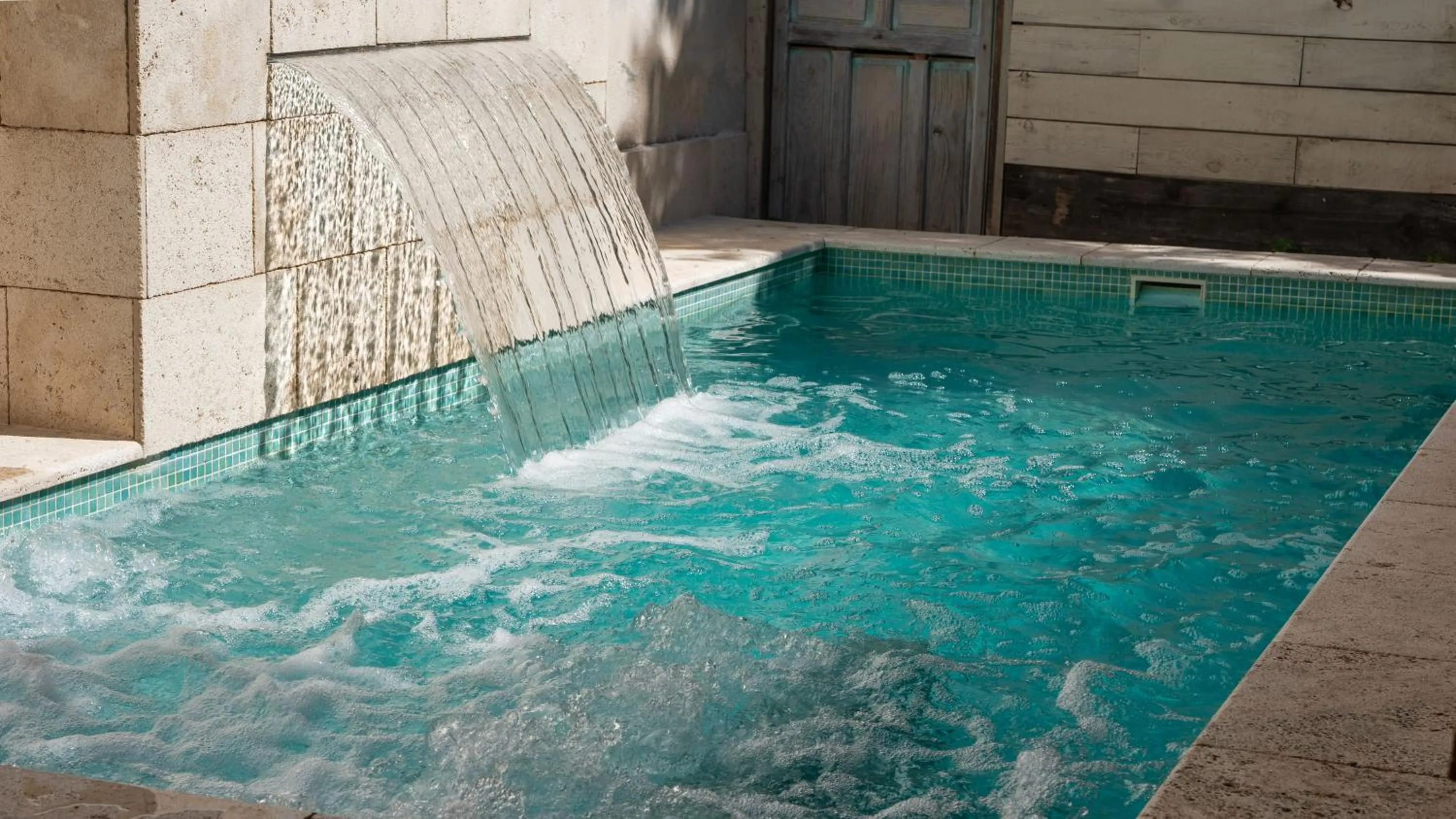 Swimming pool in Casa Rural La Chocolateria