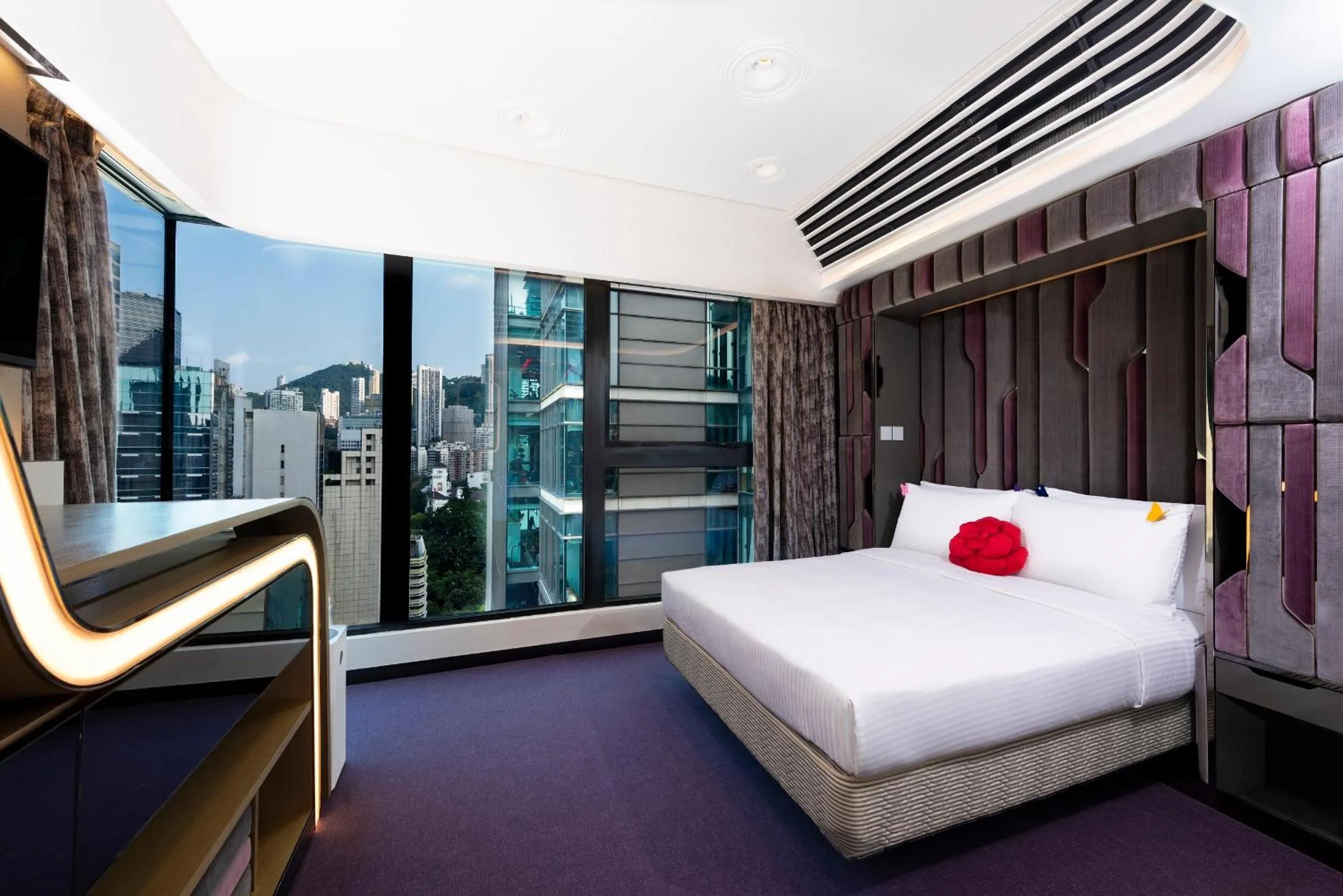 Living room, Bed in Butterfly on LKF, Central