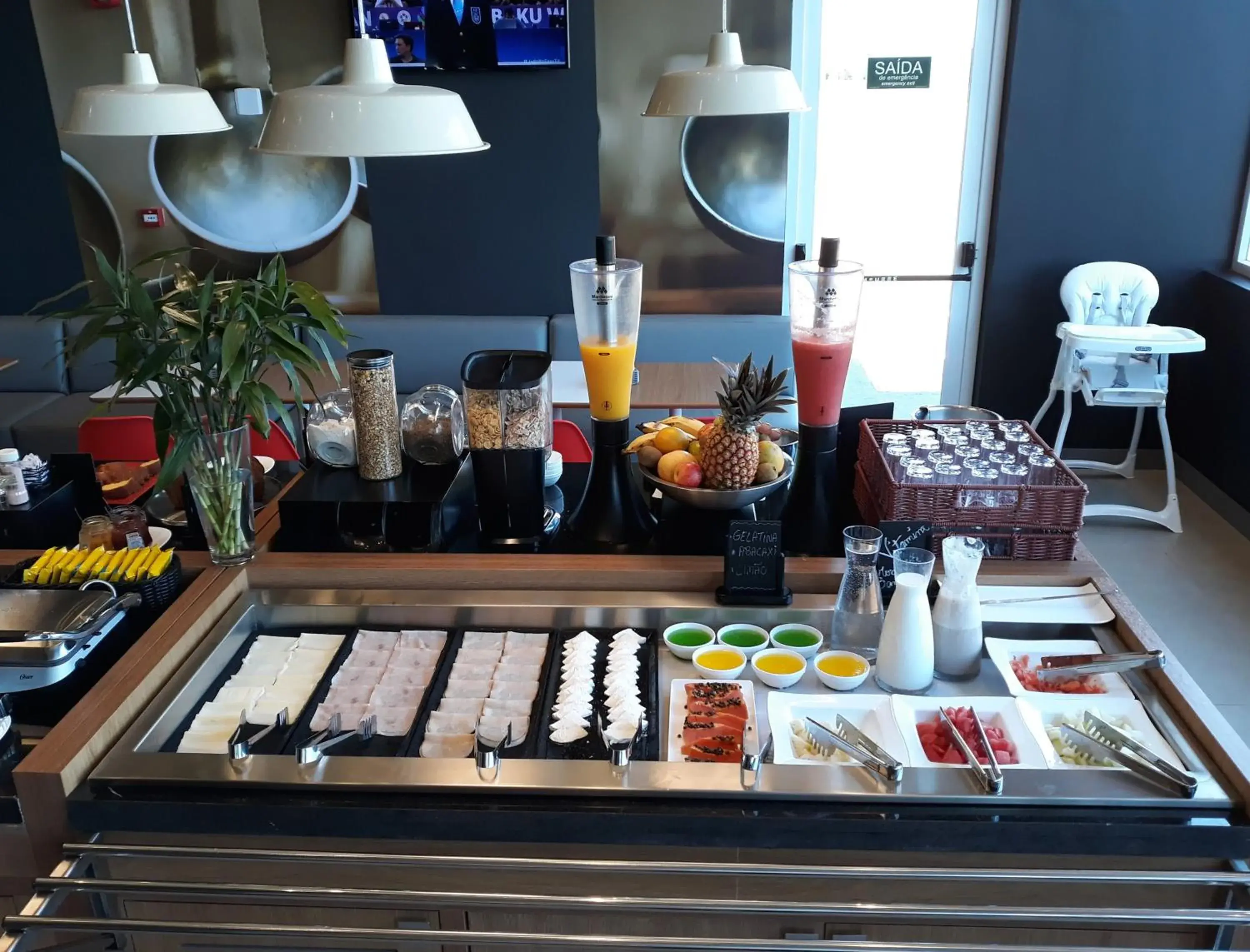 Restaurant/places to eat in Hotel Ibis Tatui Restaurant/places to eat in Hotel Ibis Tatui