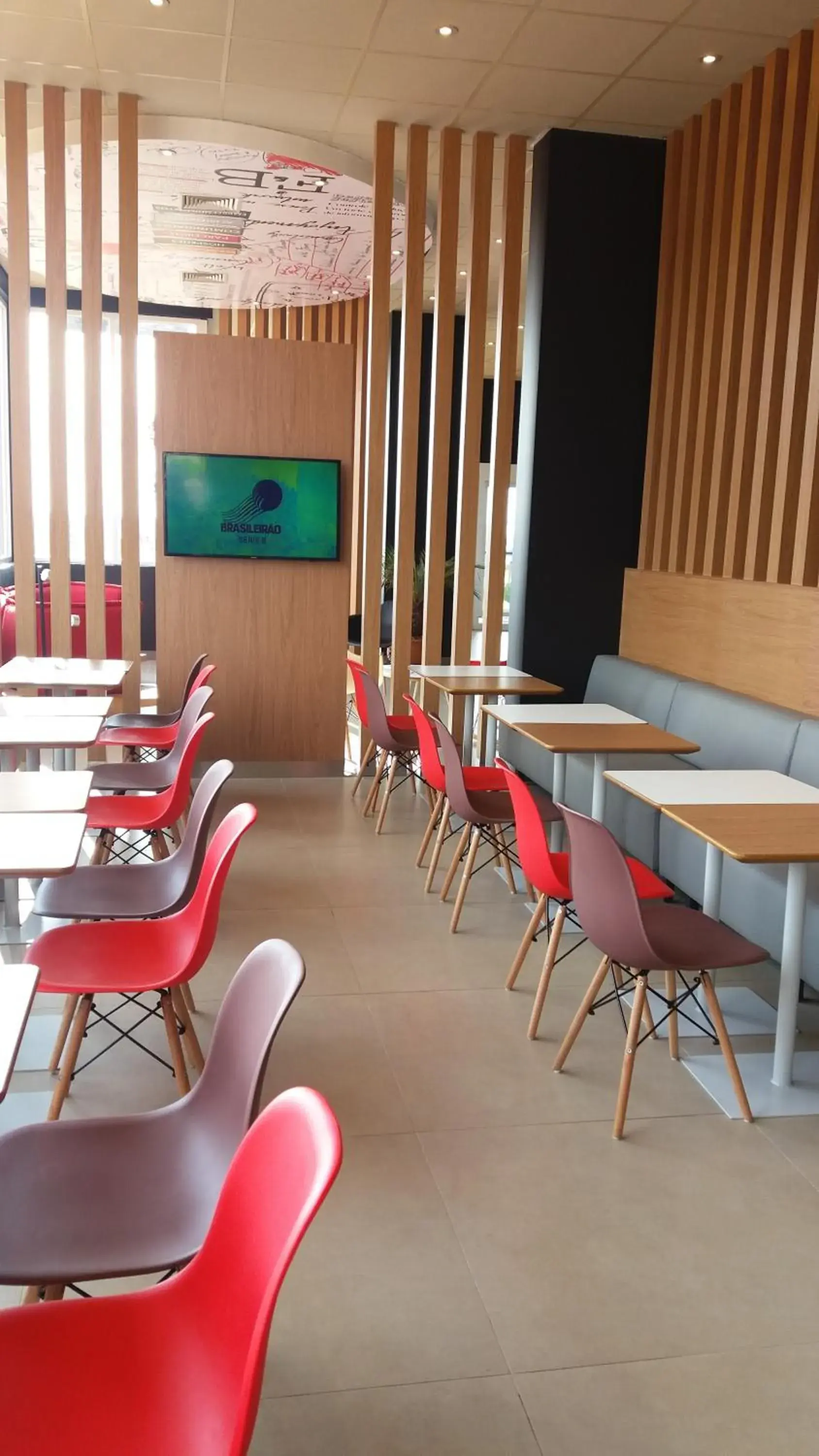 Restaurant/places to eat in Hotel Ibis Tatui Restaurant/places to eat in Hotel Ibis Tatui