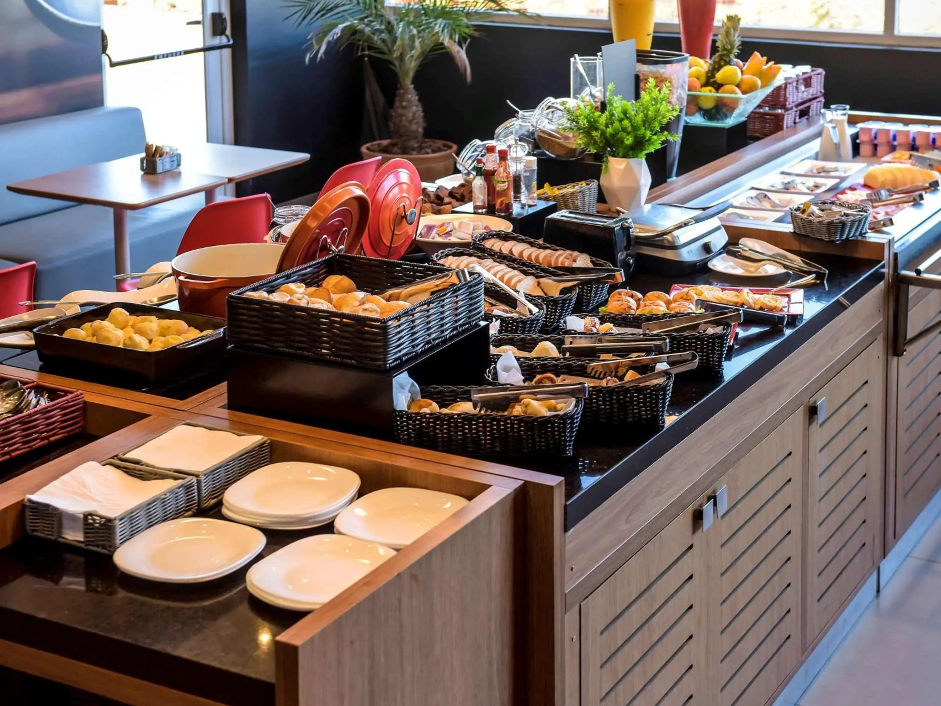 Restaurant/places to eat in Hotel Ibis Tatui Restaurant/places to eat in Hotel Ibis Tatui