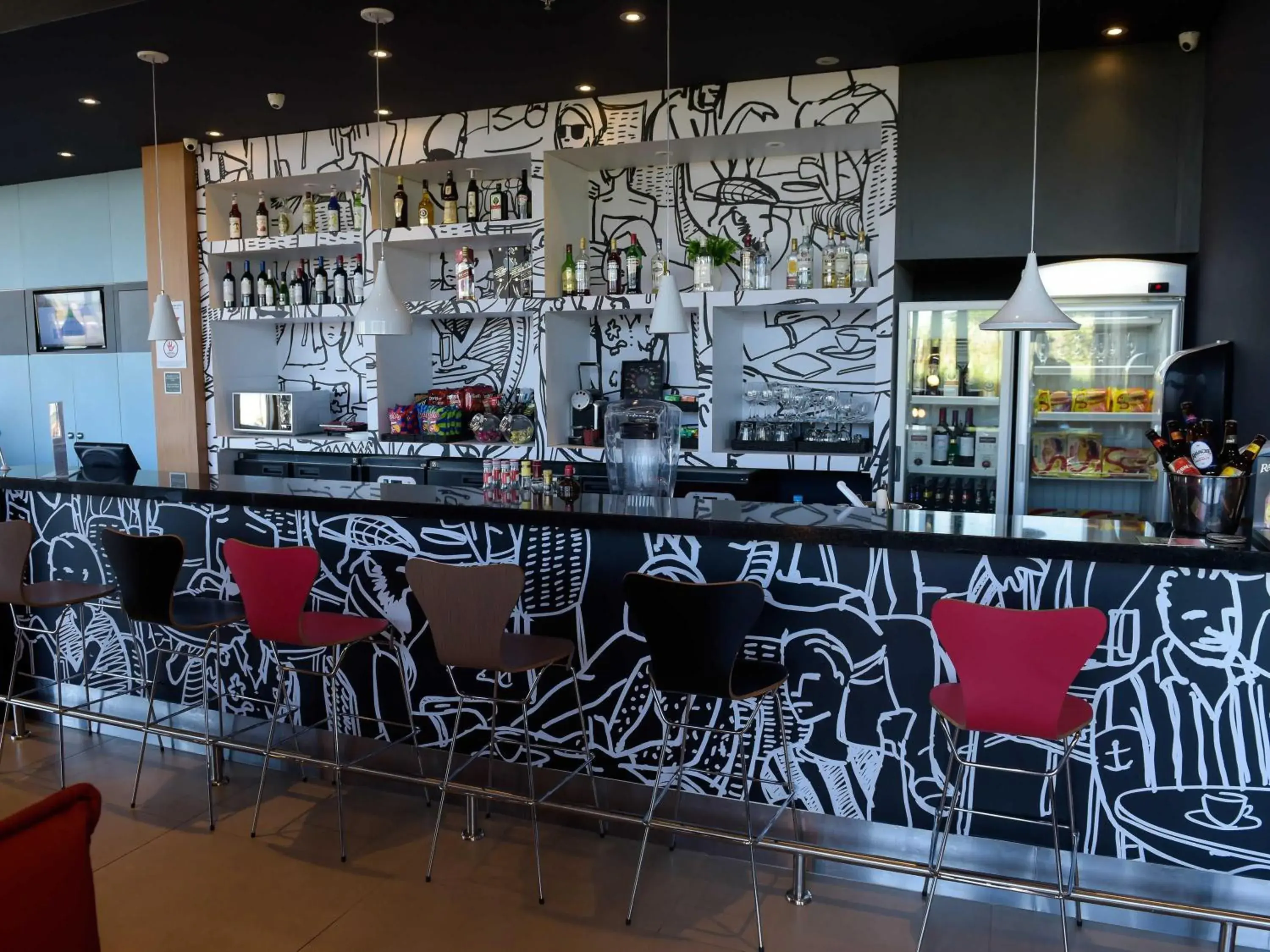 Lounge or bar in ibis Tatui Lounge or bar in ibis Tatui