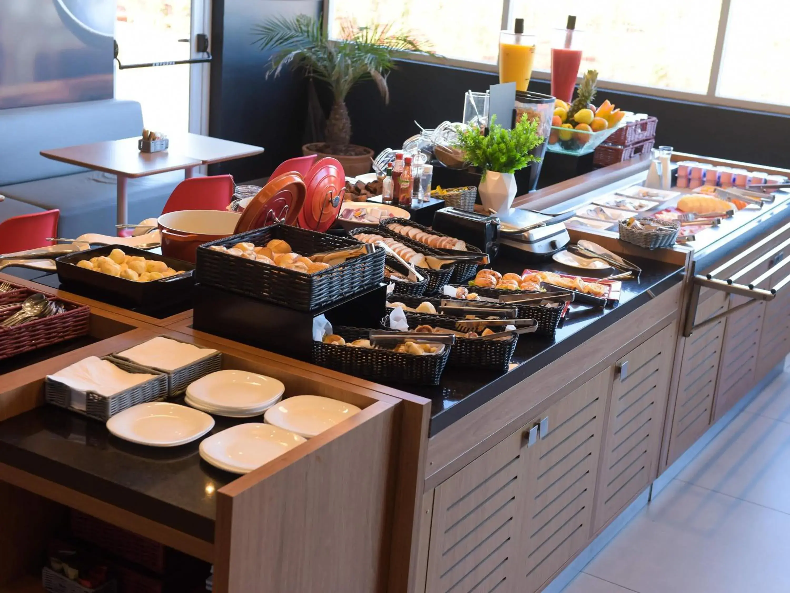 Restaurant/places to eat in Hotel Ibis Tatui Restaurant/places to eat in Hotel Ibis Tatui