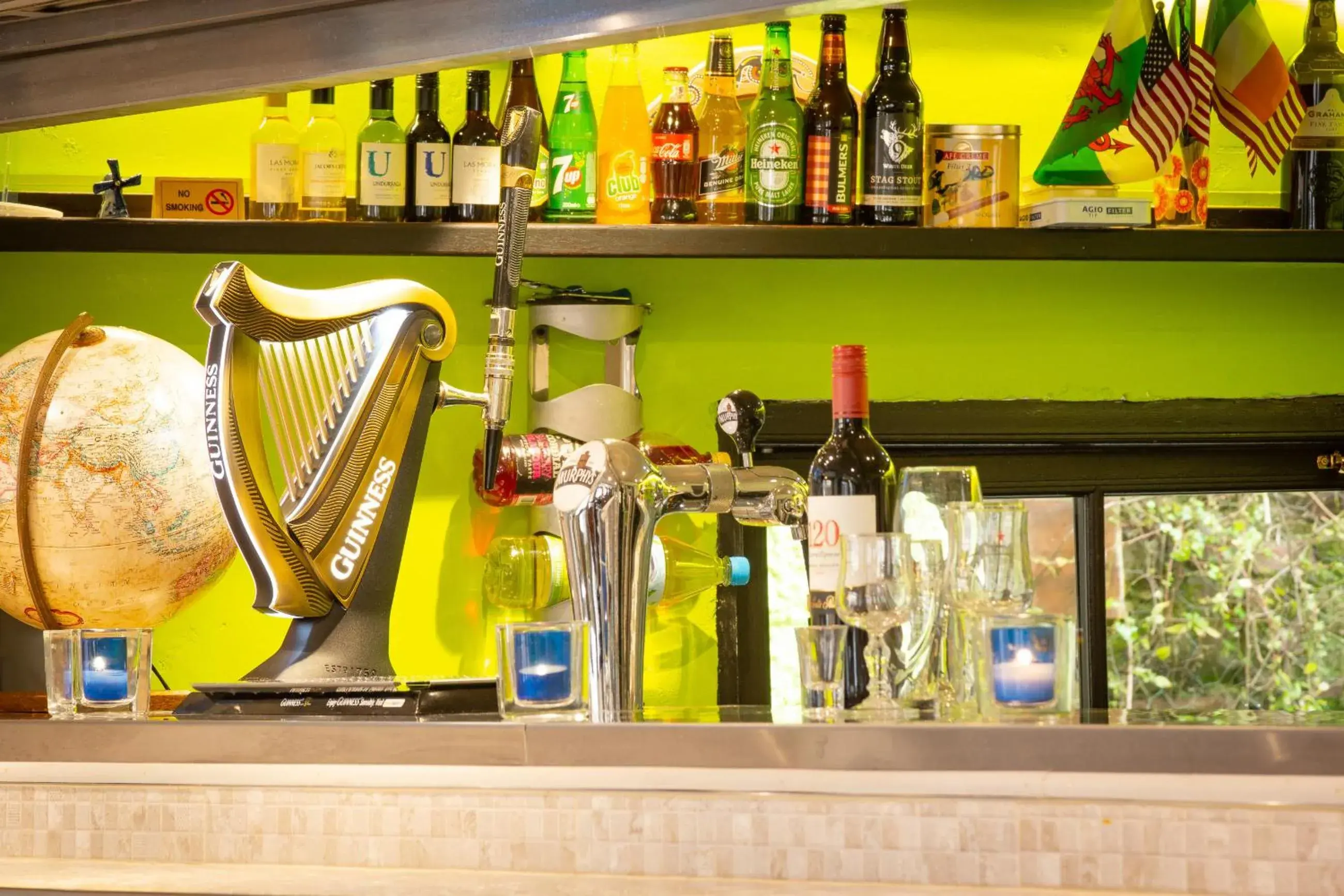 Lounge or bar in Ashley Hotel Lounge or bar in Ashley Hotel