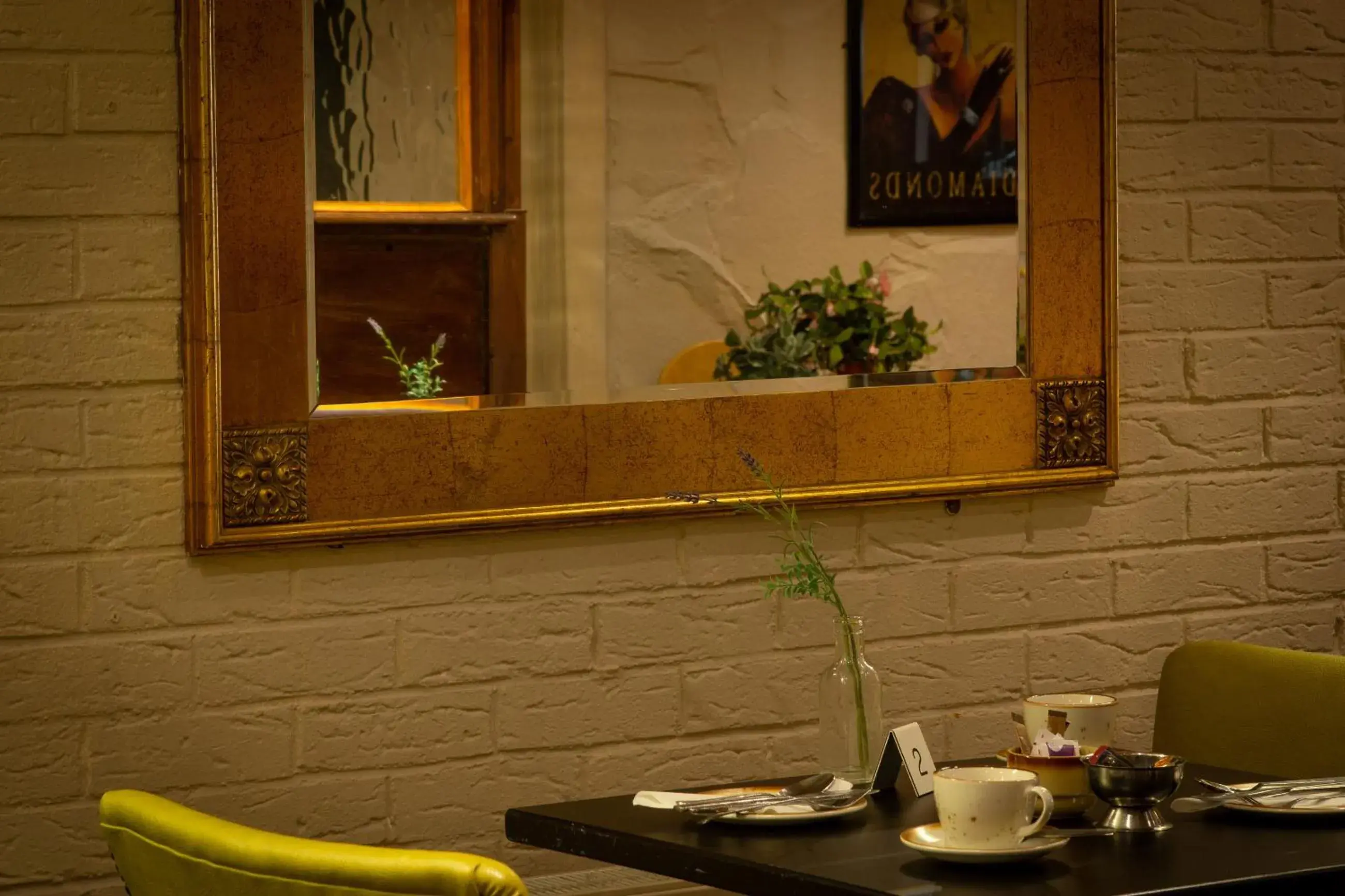 Restaurant/places to eat in Ashley Hotel Restaurant/places to eat in Ashley Hotel