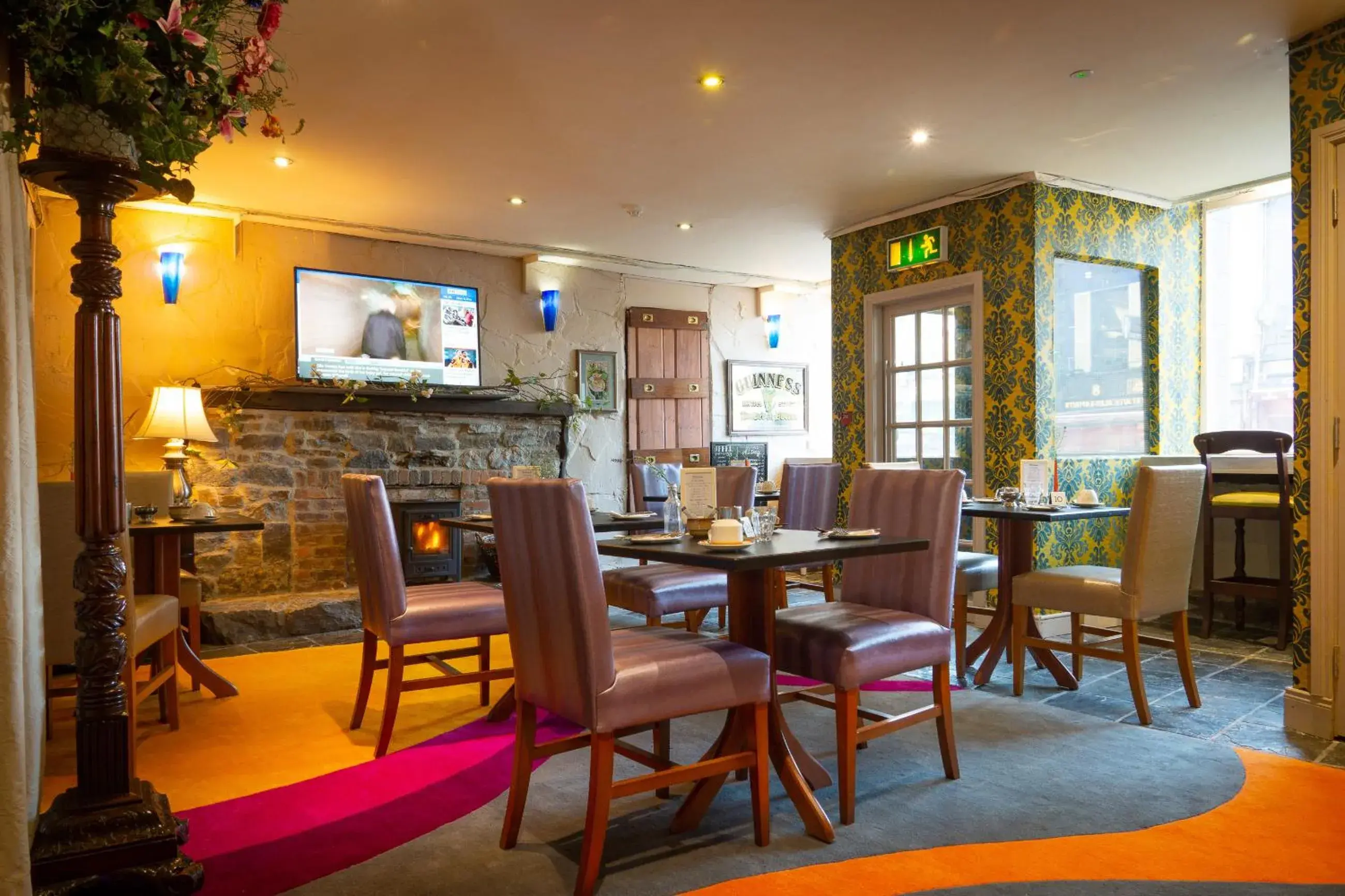 Restaurant/places to eat in Ashley Hotel Restaurant/places to eat in Ashley Hotel