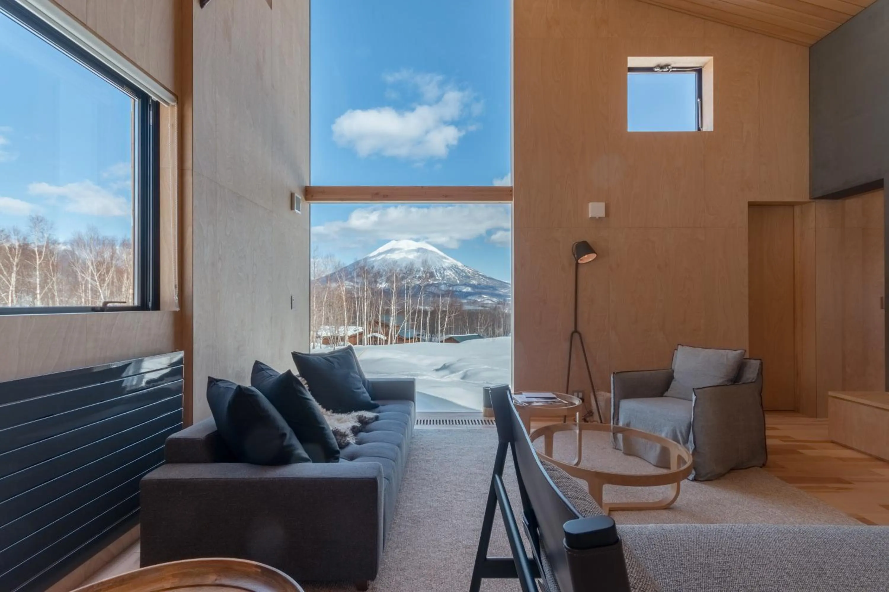 Living room in Foxwood E by H2 Life