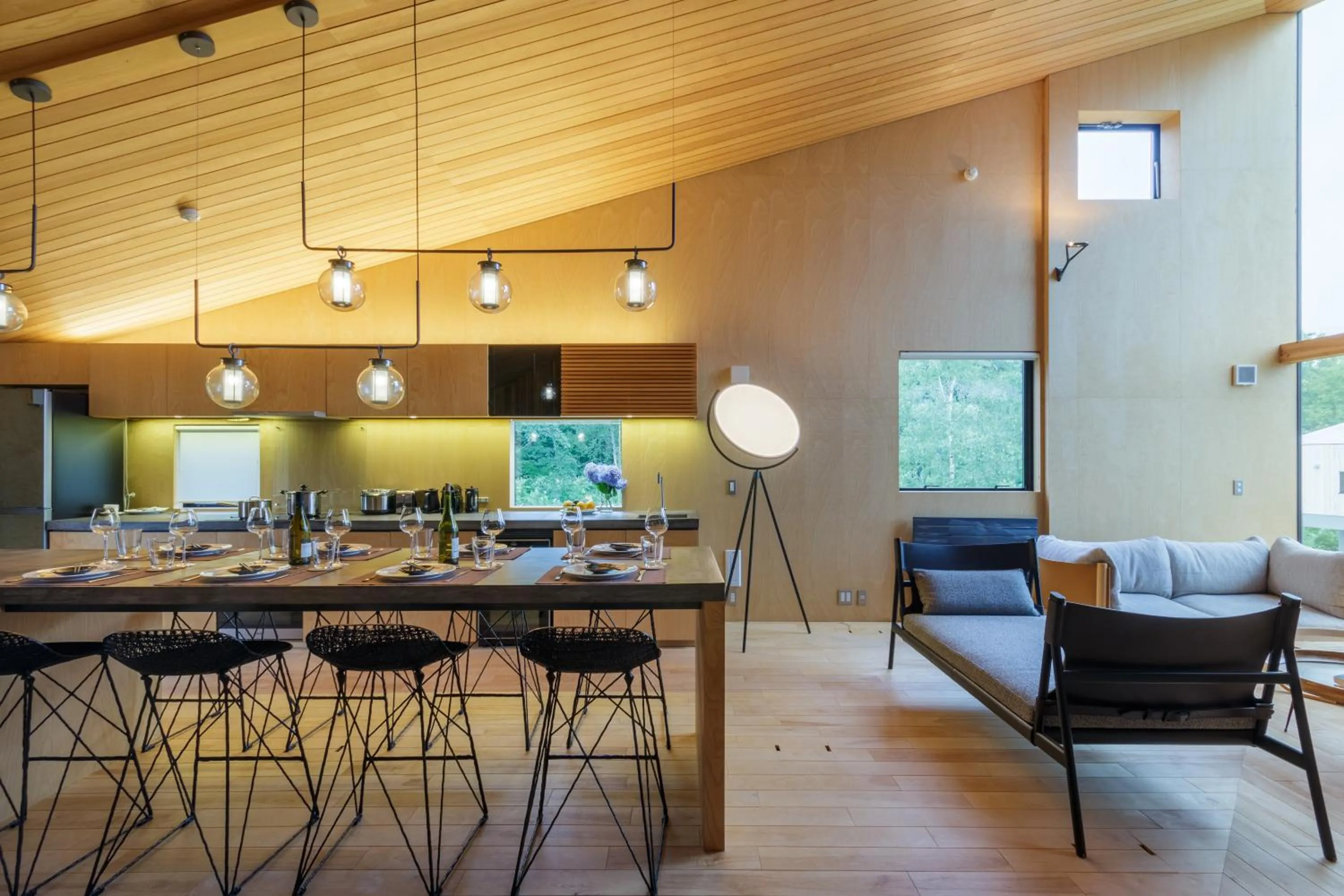 Living room in Foxwood E by H2 Life