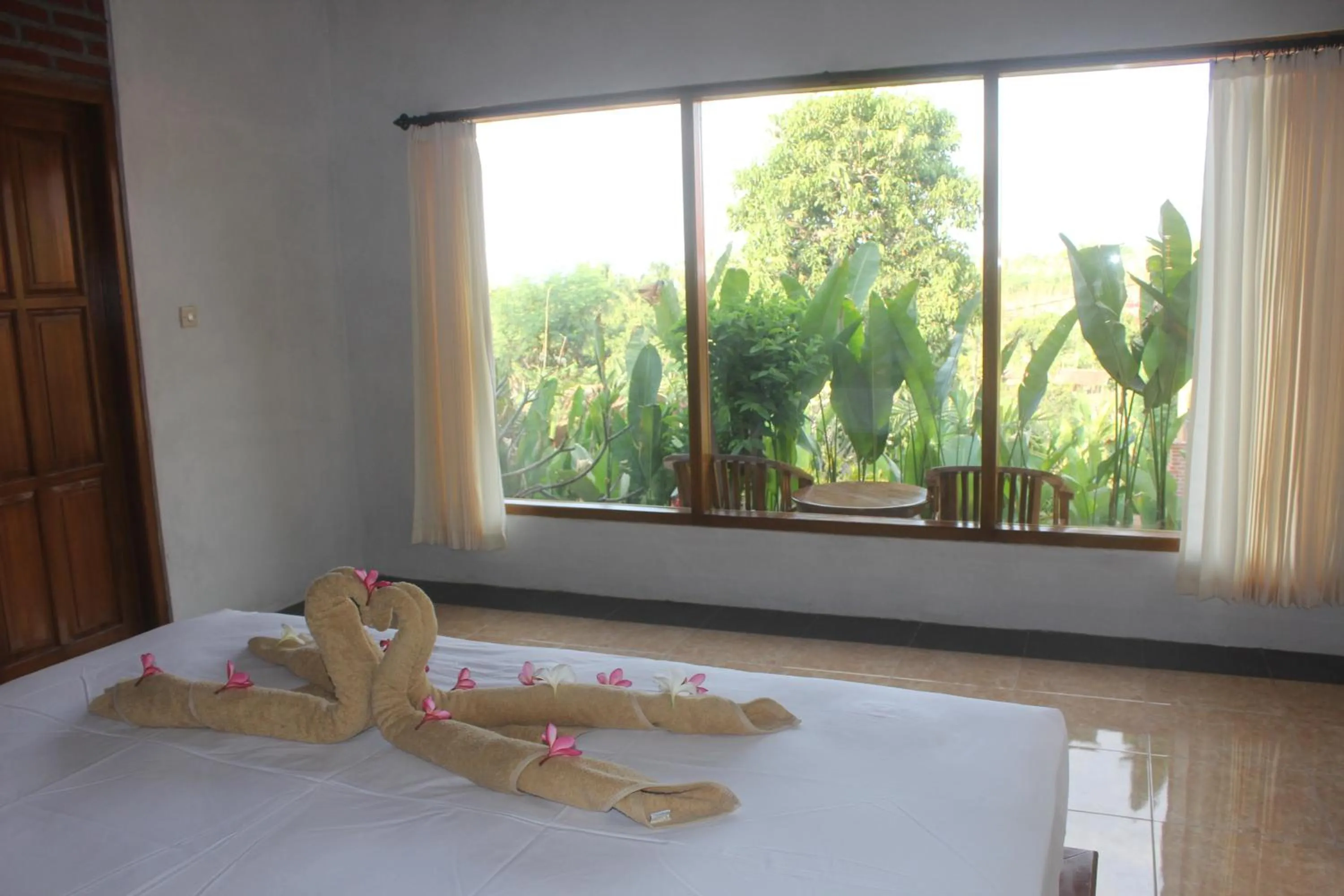 Bedroom, Bed in Eliska Sari Bungalows Sumberkima