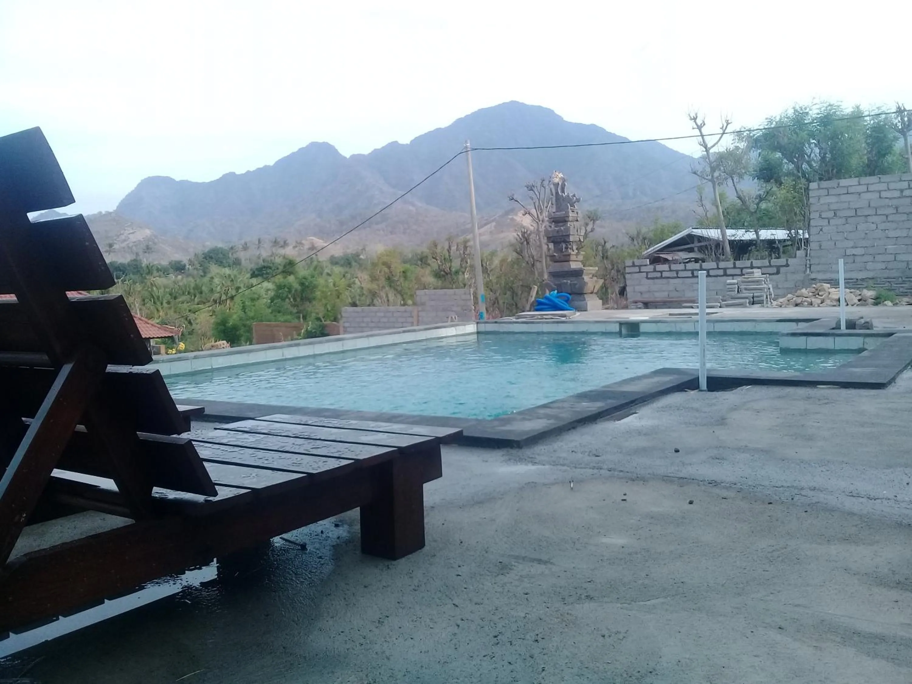 Garden view in Eliska Sari Bungalows Sumberkima