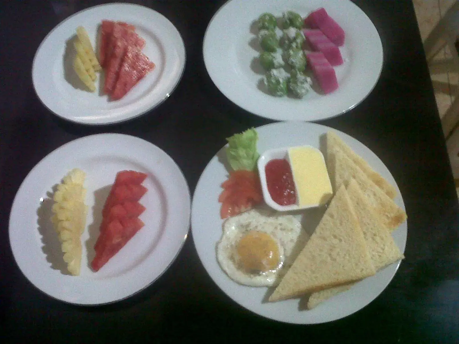 Breakfast in Eliska Sari Bungalows Sumberkima Breakfast in Eliska Sari Bungalows Sumberkima