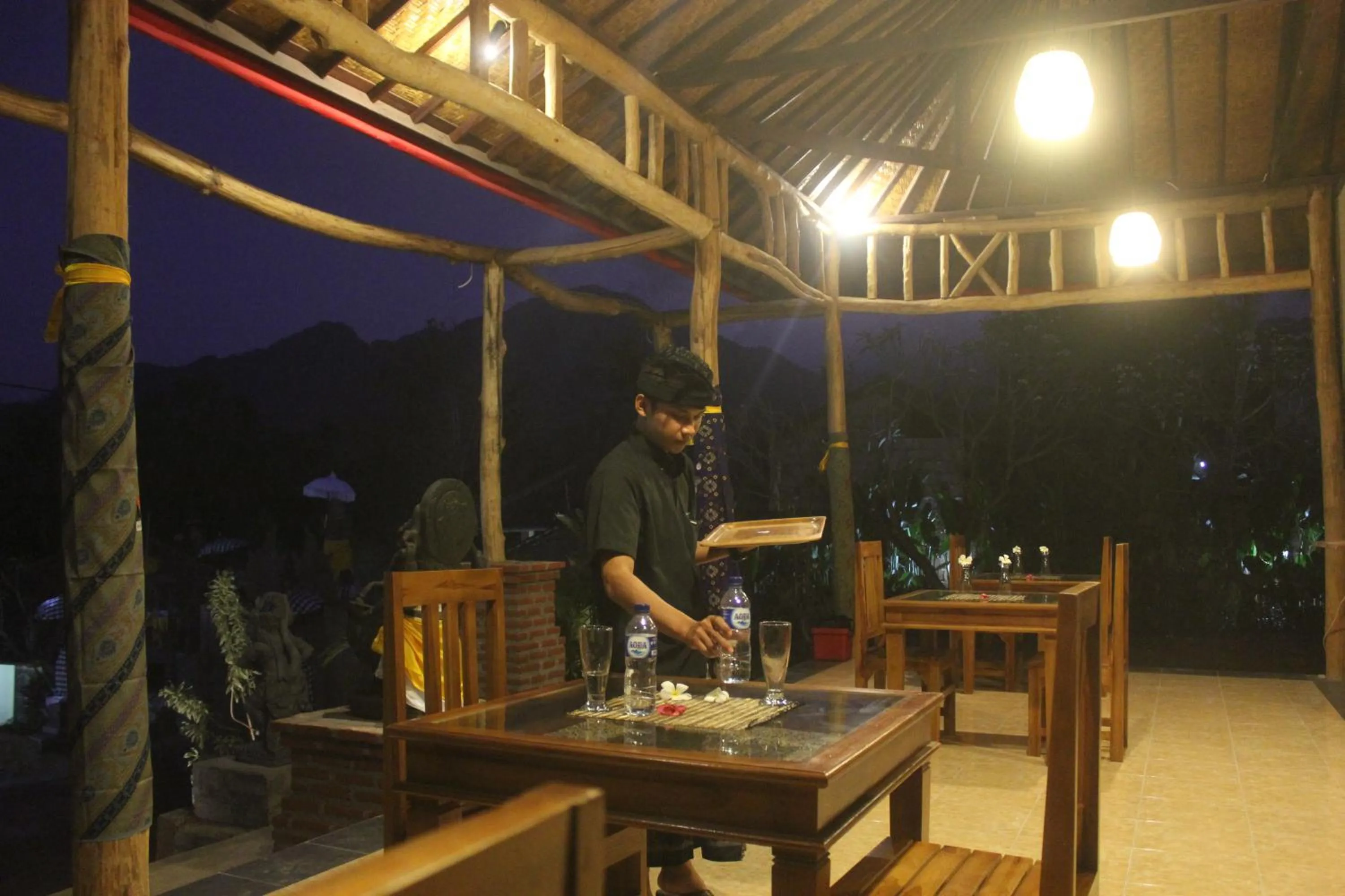 Dining area in Eliska Sari Bungalows Sumberkima