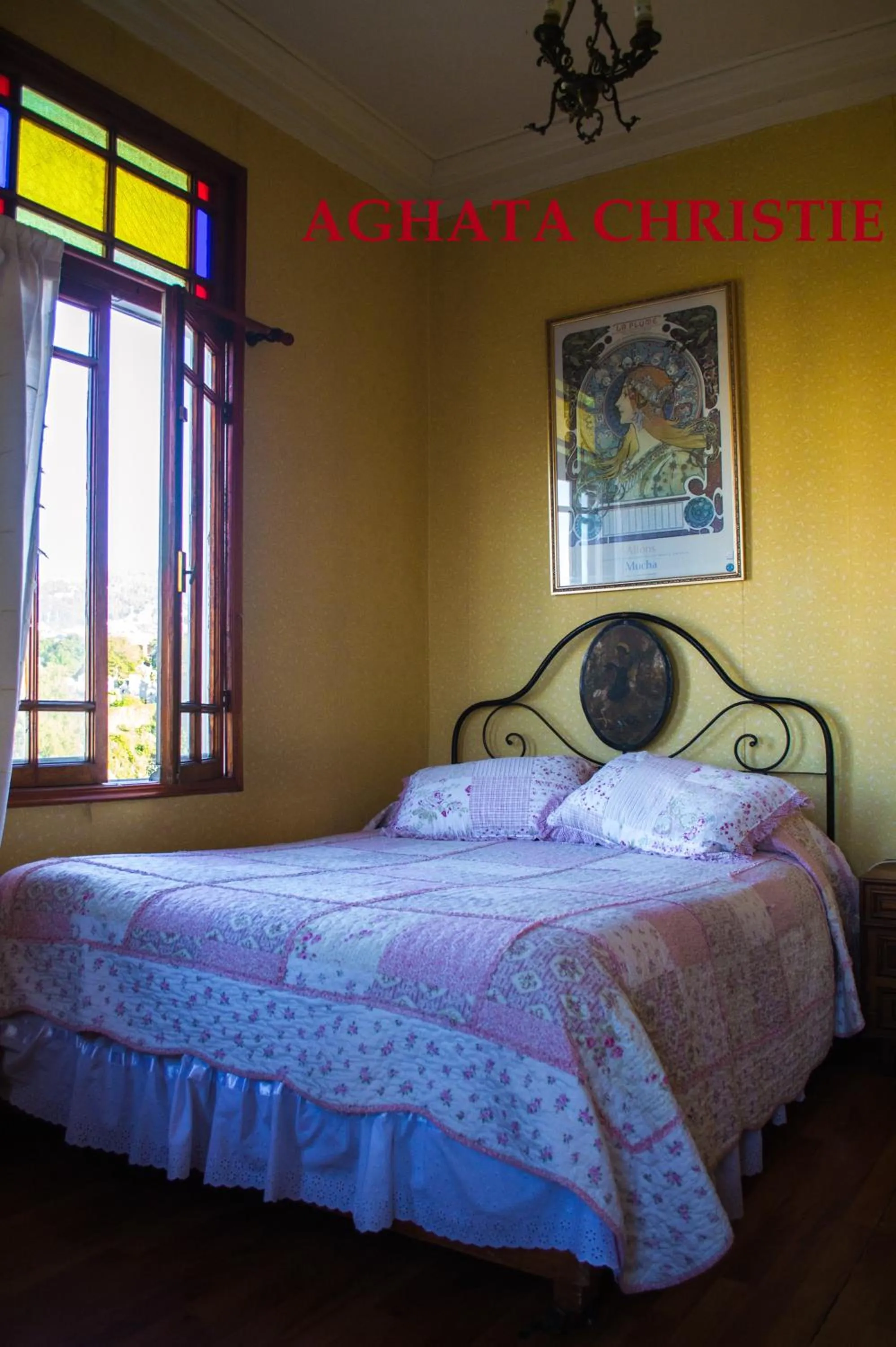 Bed in Hotel Brighton