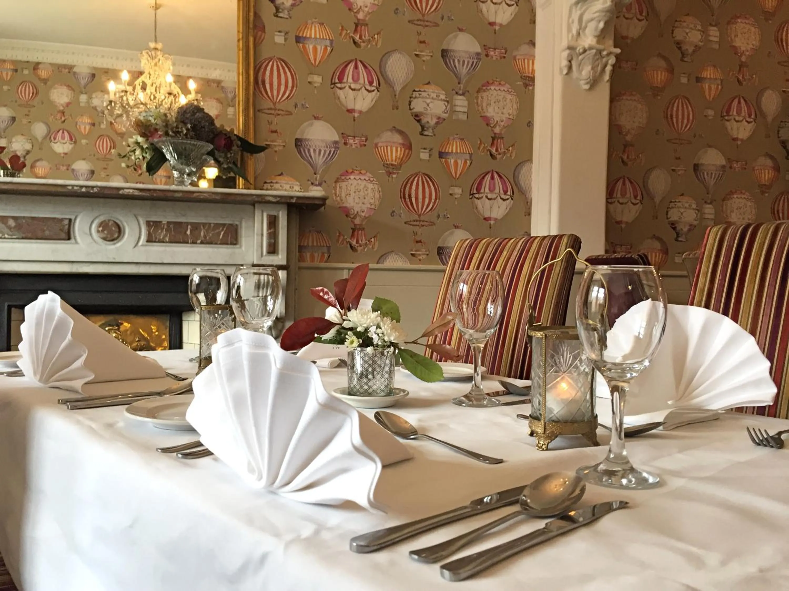 Dining area in Maples House Hotel