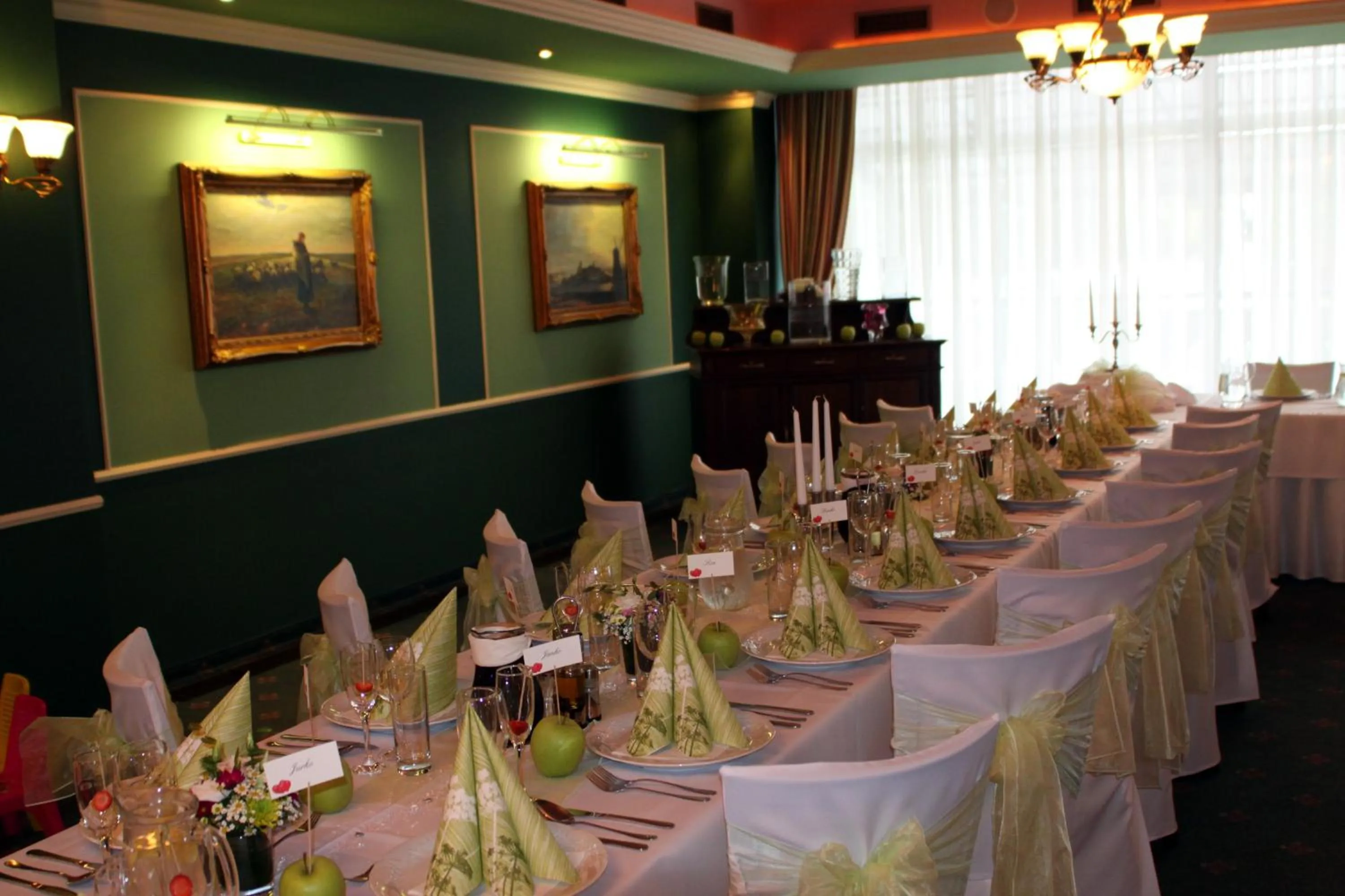 Restaurant/places to eat in Hotel Kormorán