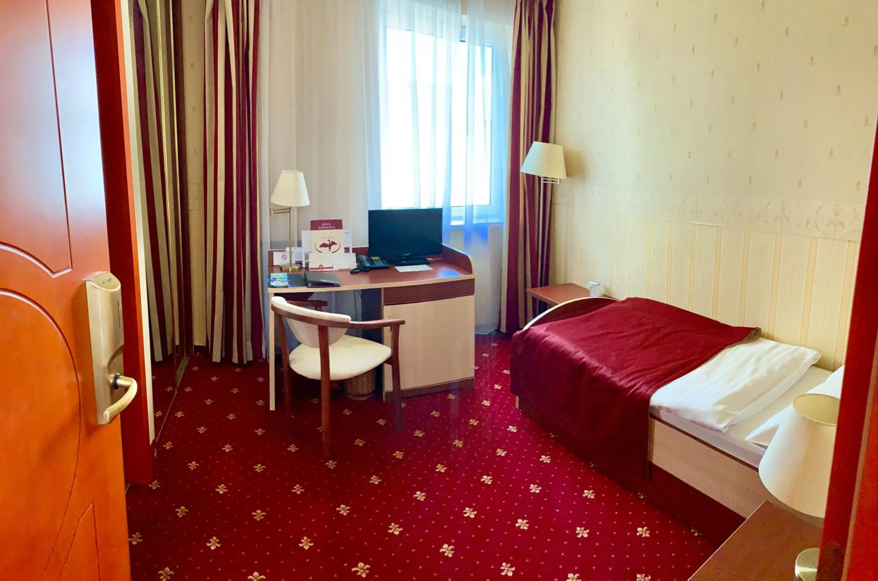 Bed in Hotel Kormorán