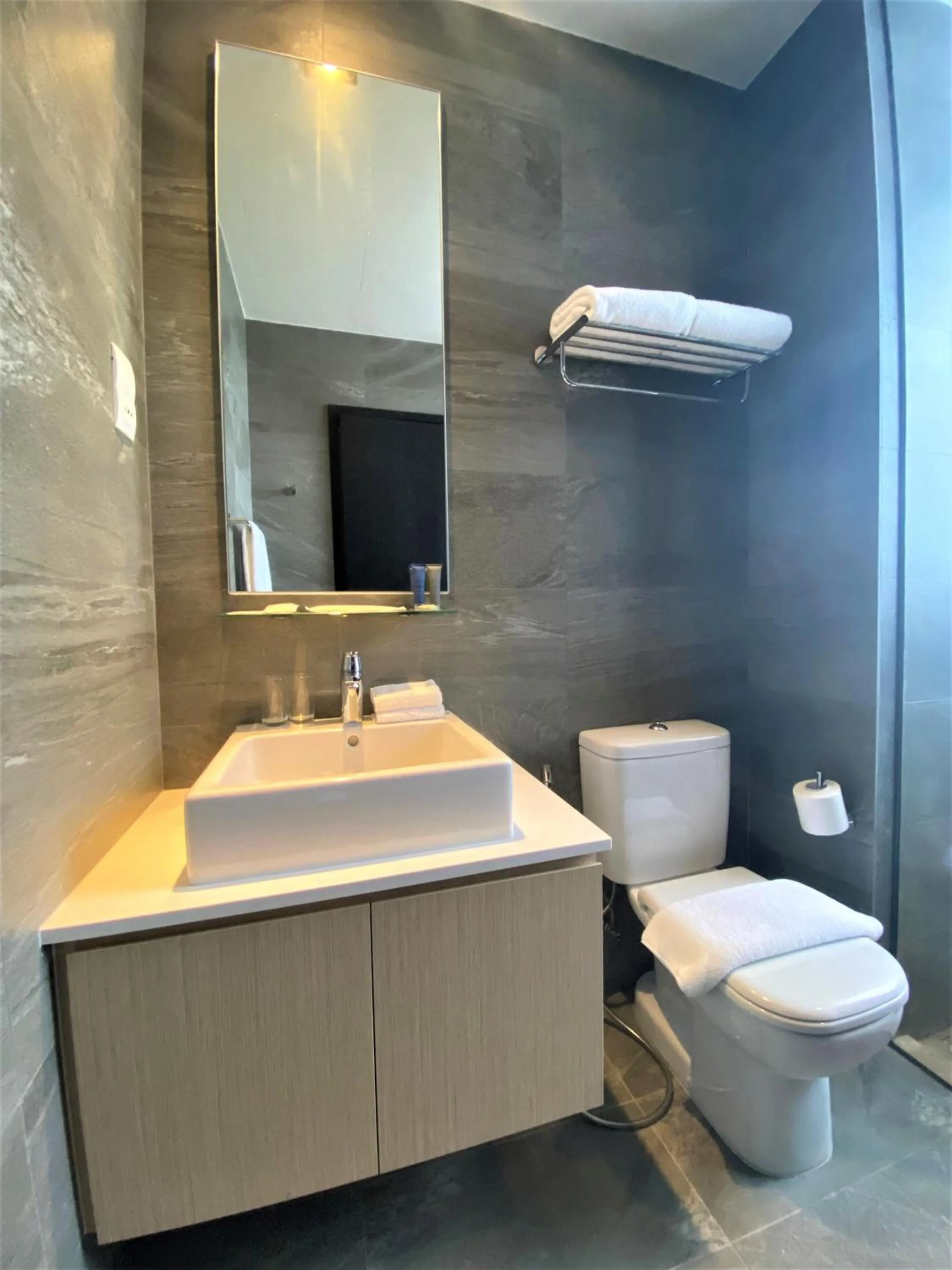 Bathroom in Momentus Serviced Residences Novena