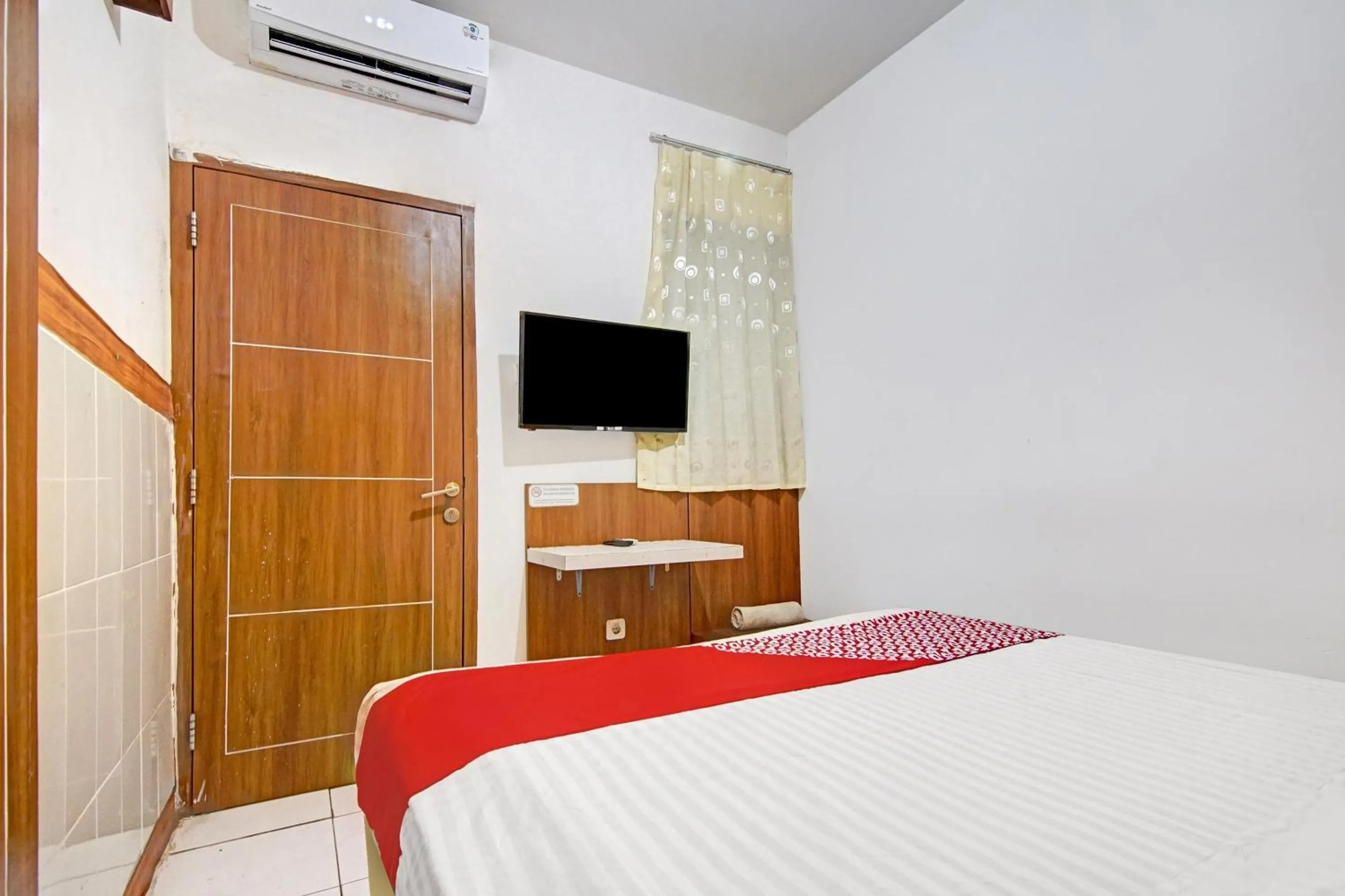 Bedroom, Bed in Hotel O Mall Of Indonesia