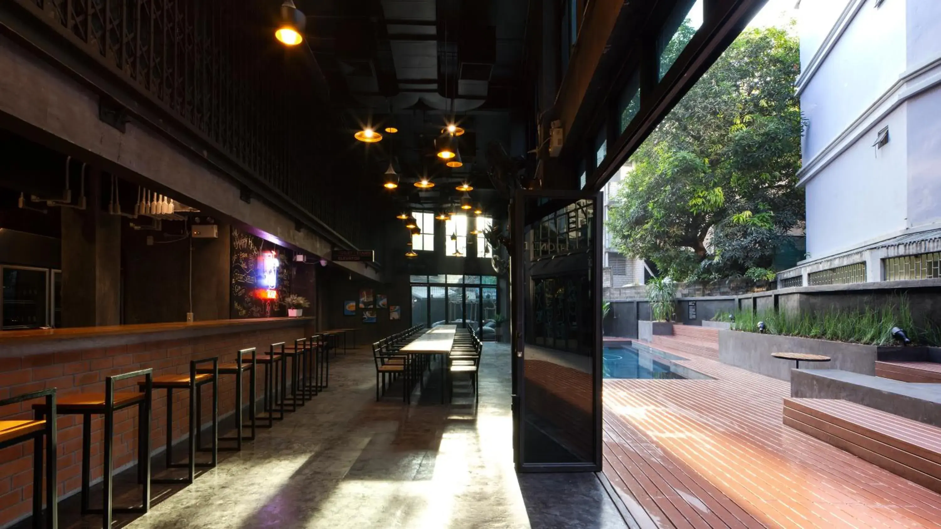 Restaurant/places to eat in BED STATION Hostel Khaosan Restaurant/places to eat in BED STATION Hostel Khaosan