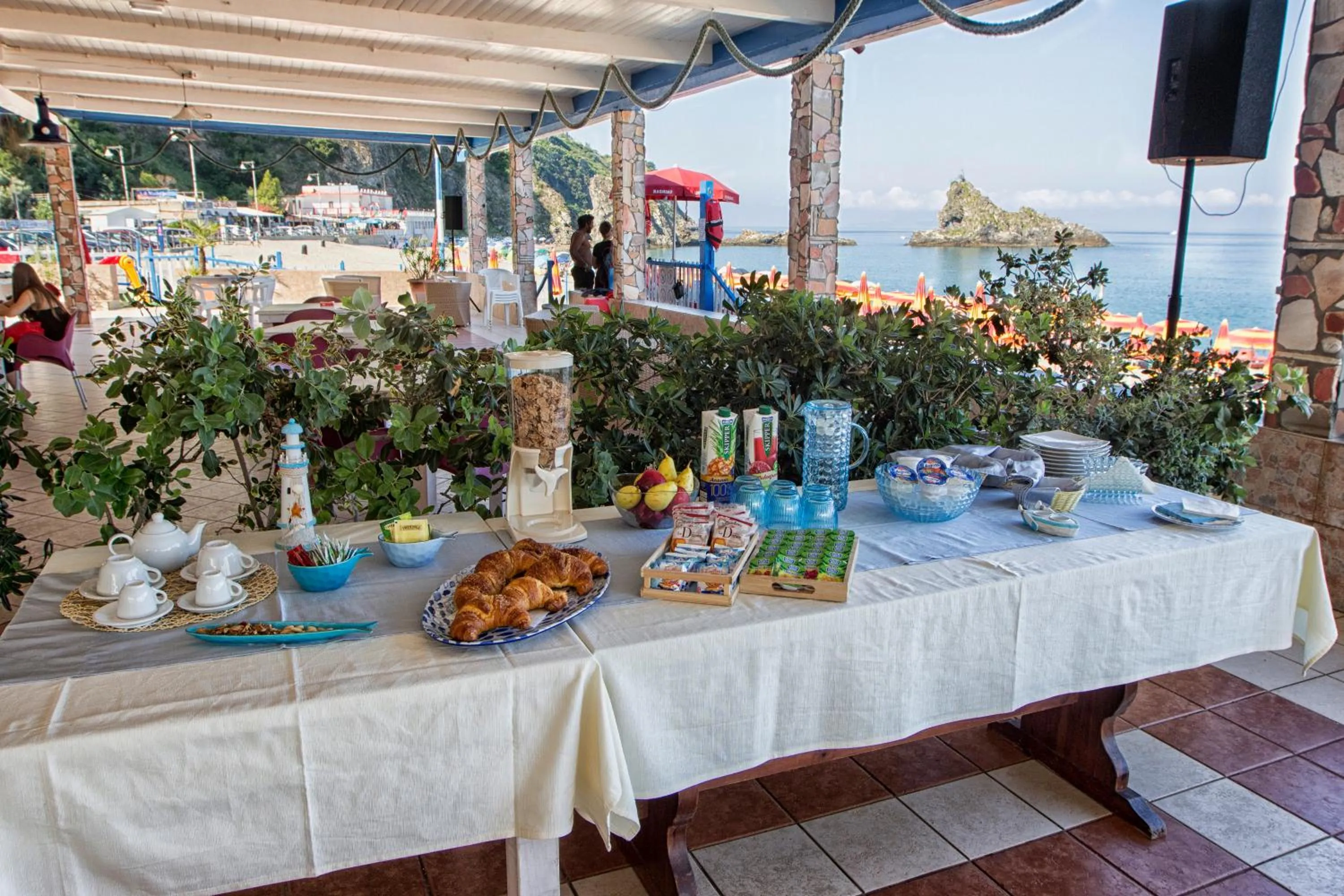 Food and drinks in La Tonnara B&B