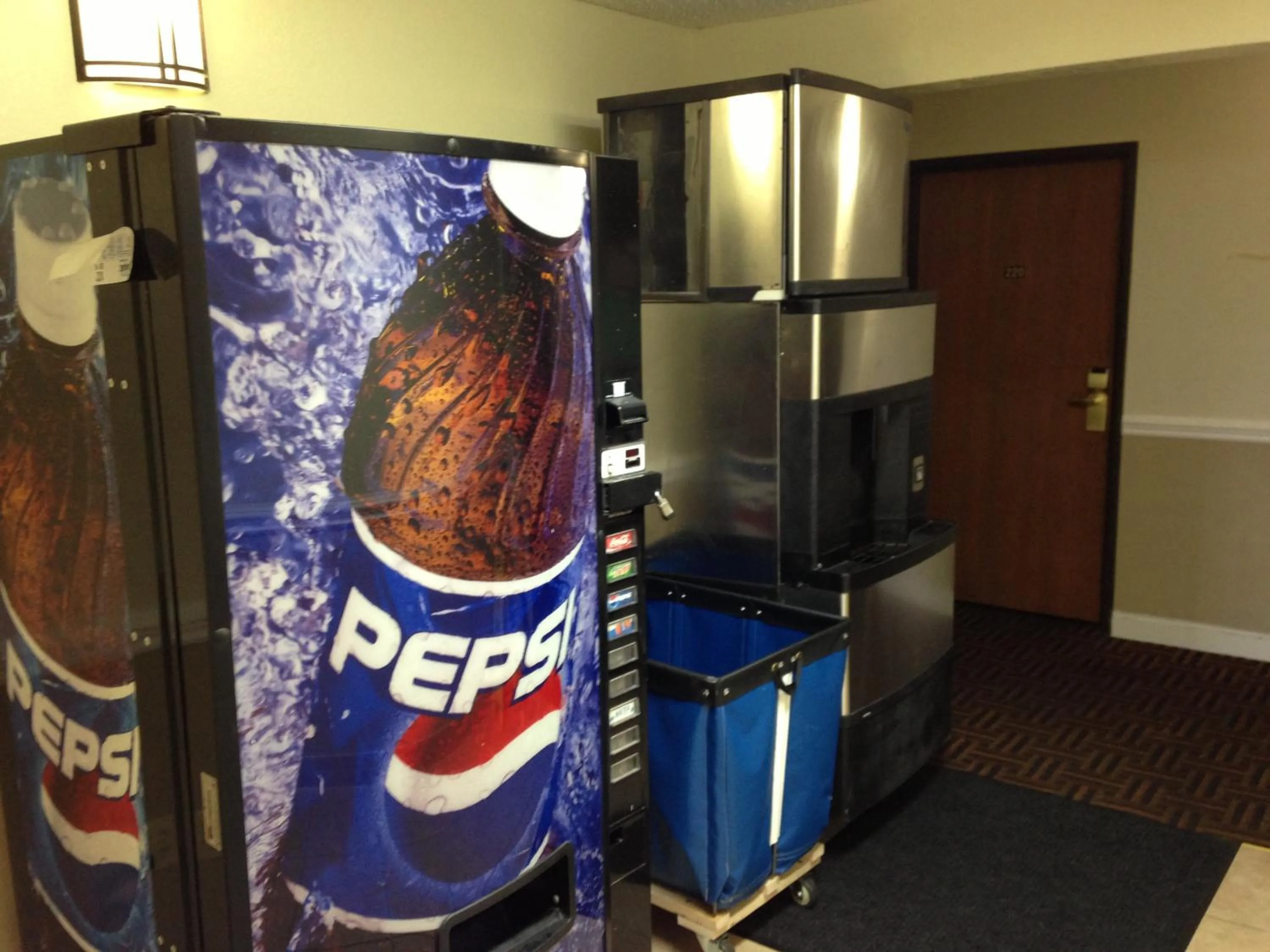 Decorative detail in Super 8 by Wyndham Charlotte University