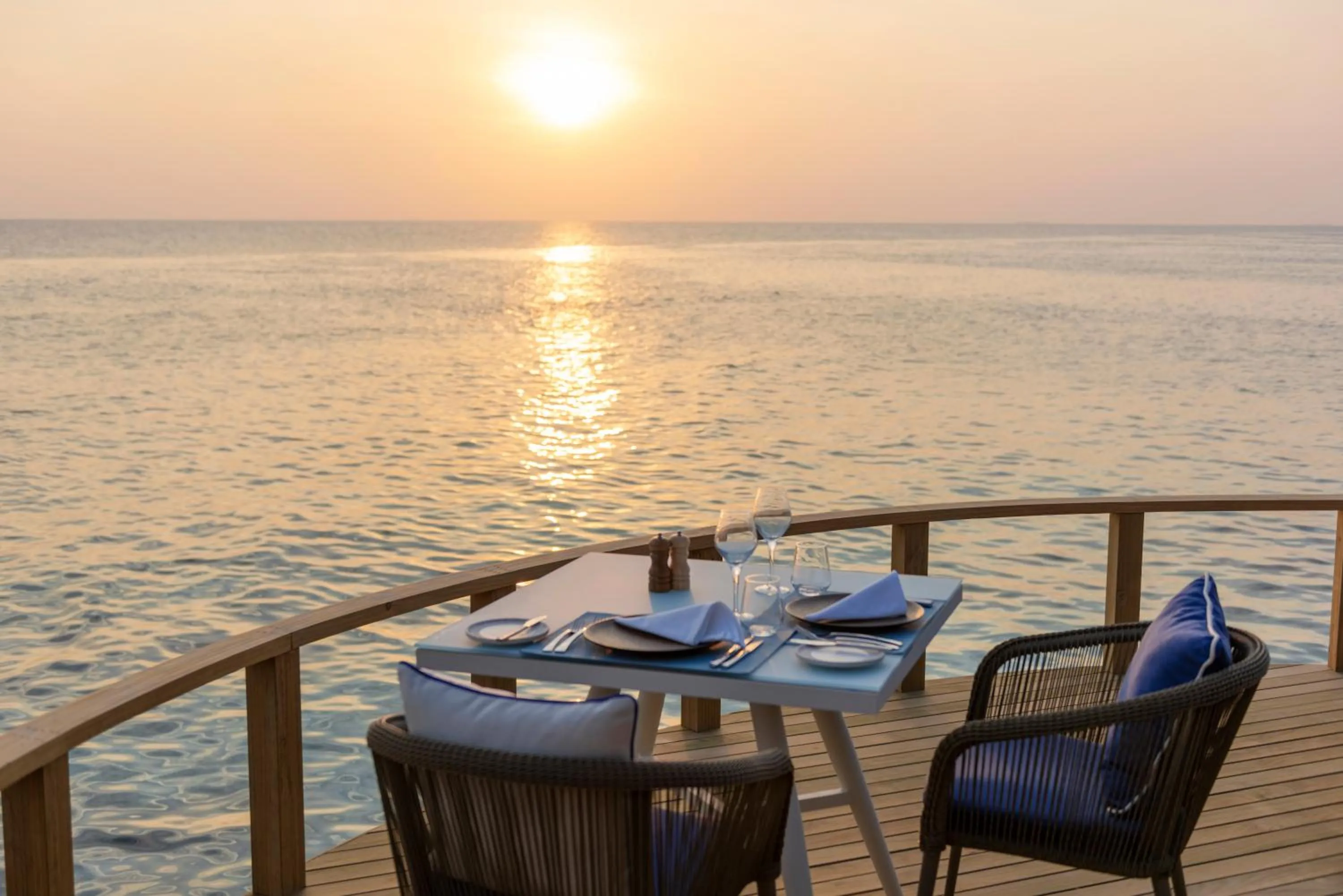 Restaurant/places to eat in Emerald Faarufushi Resort & Spa - Deluxe All Inclusive