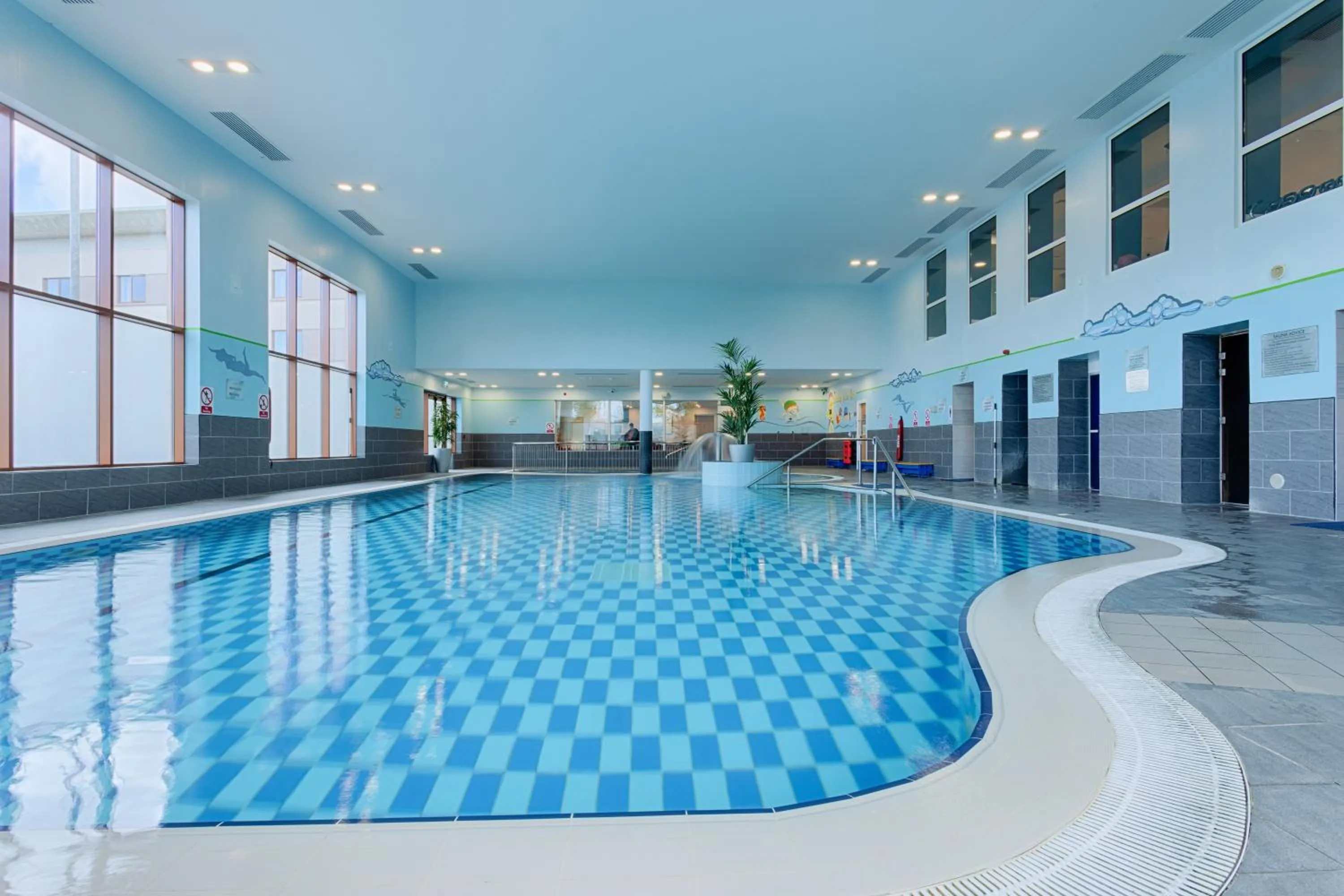 Swimming pool in McWilliam Park Hotel