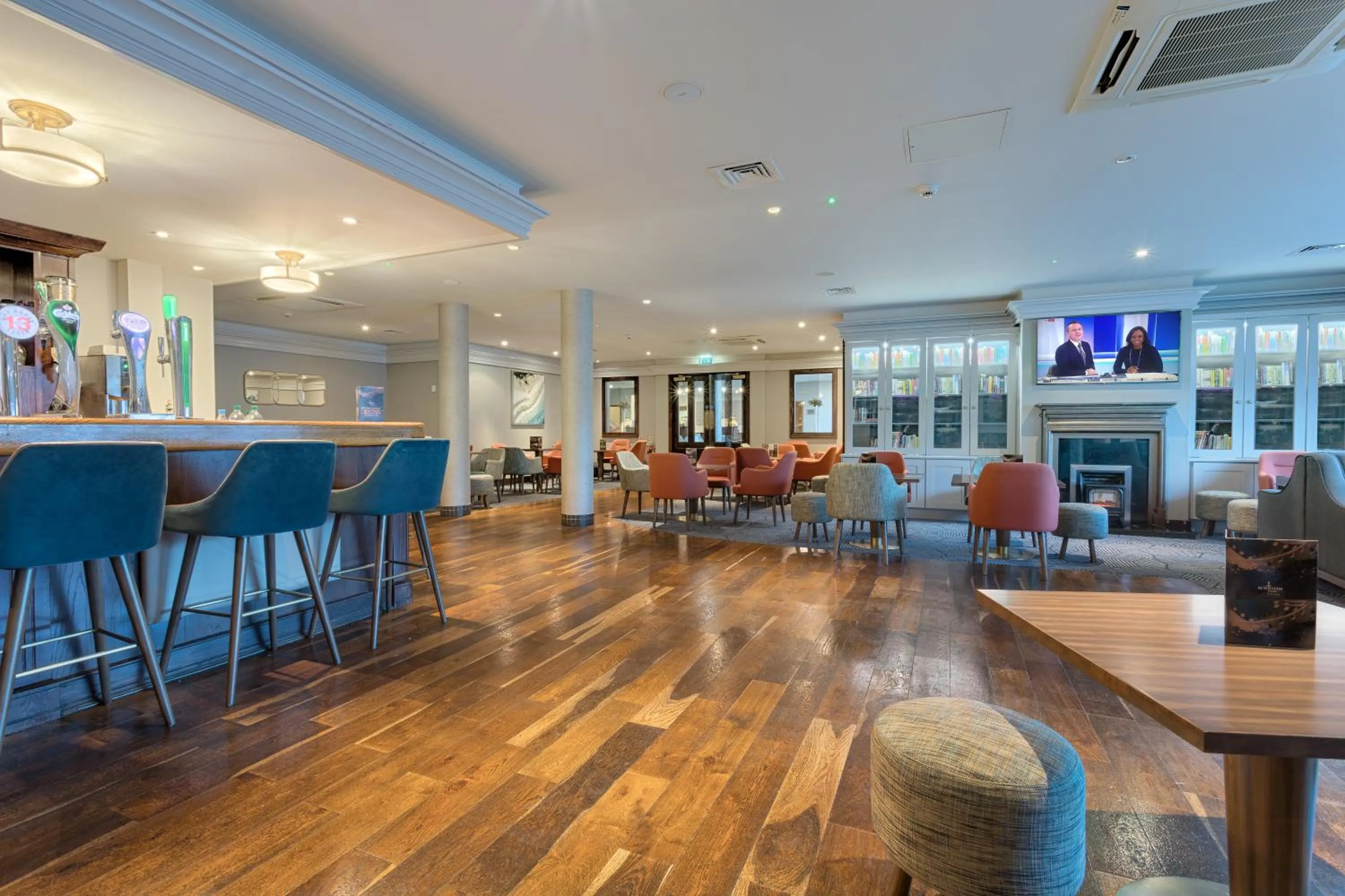 Restaurant/places to eat in McWilliam Park Hotel