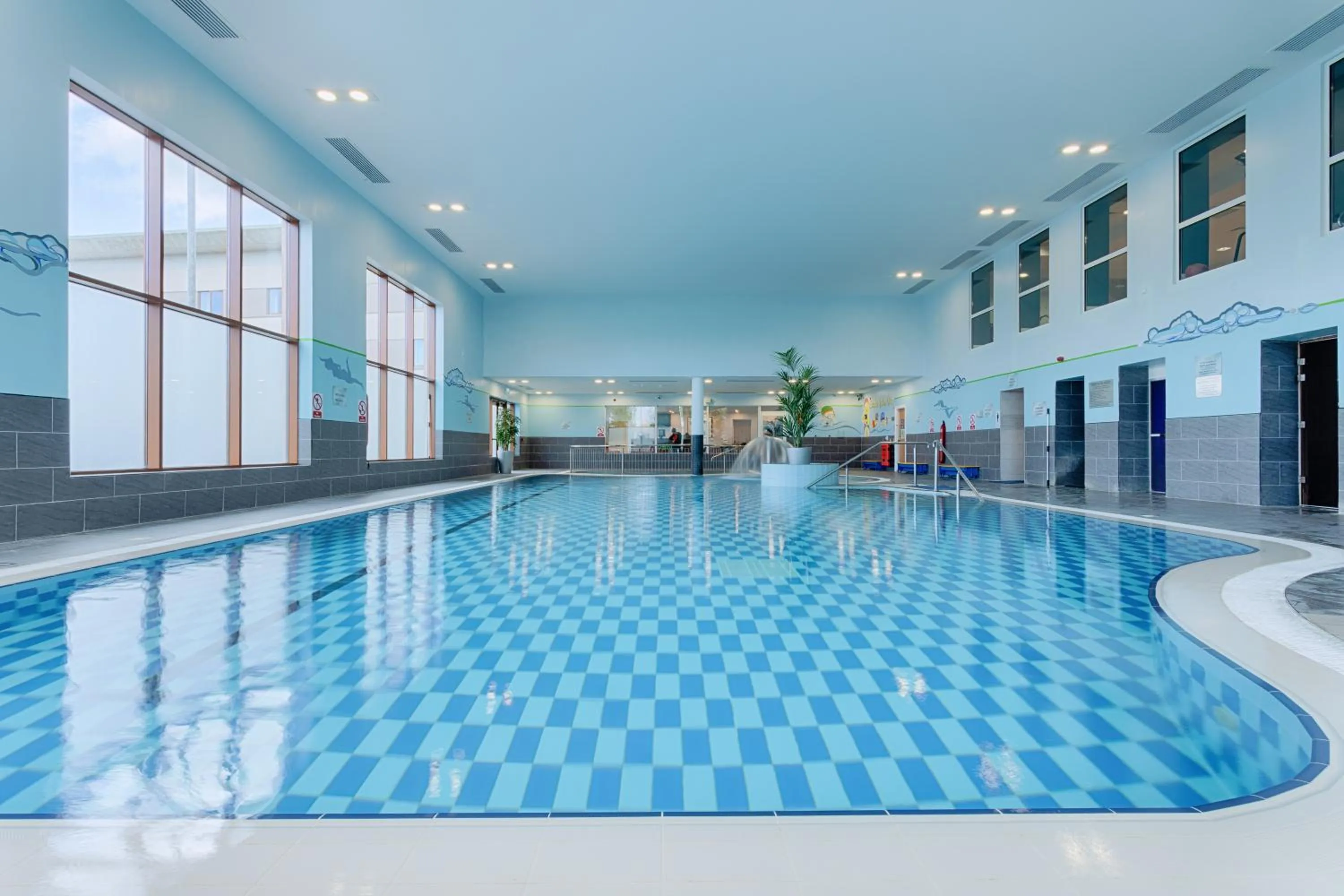Swimming pool in McWilliam Park Hotel