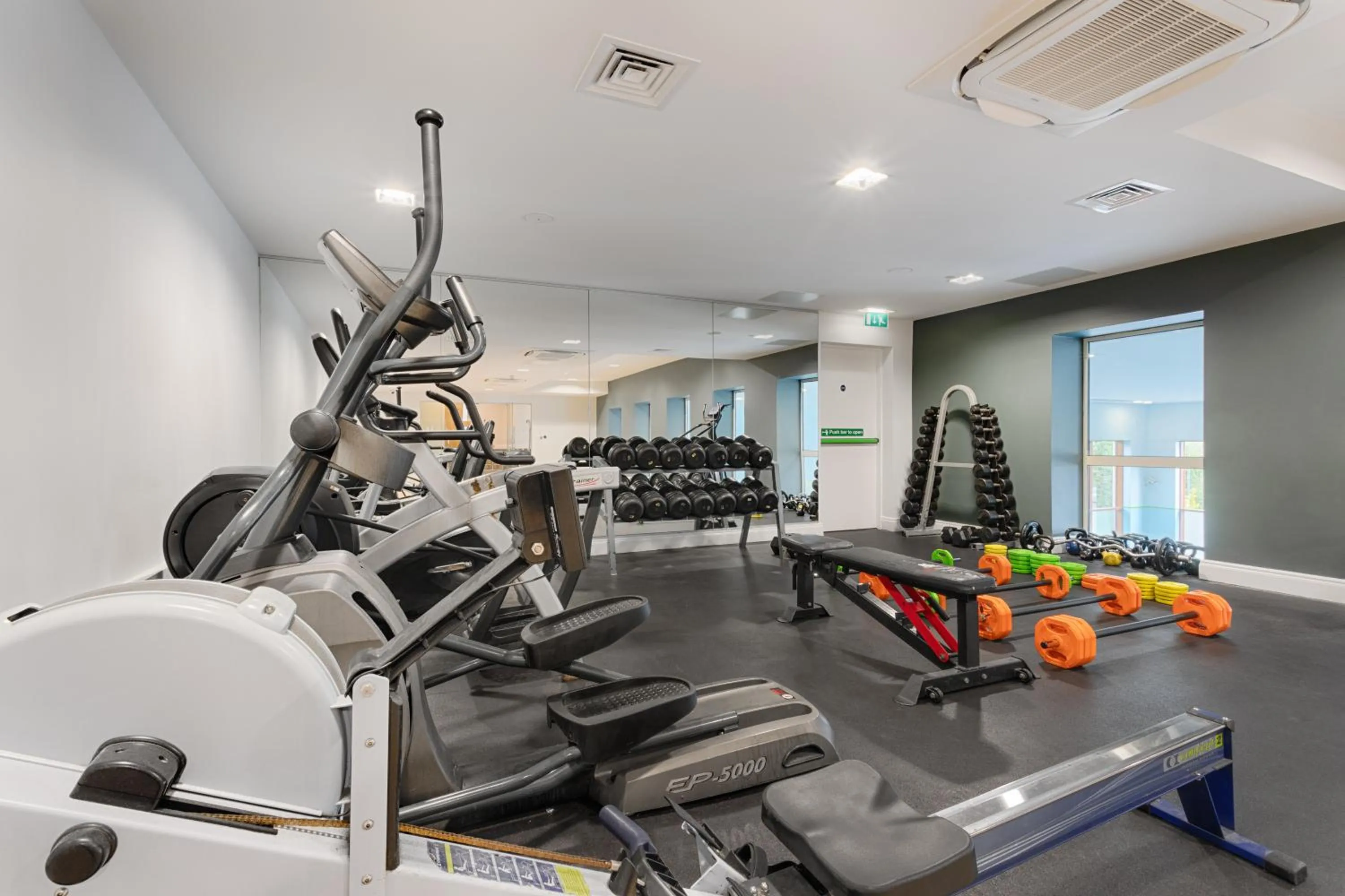 Fitness centre/facilities in McWilliam Park Hotel