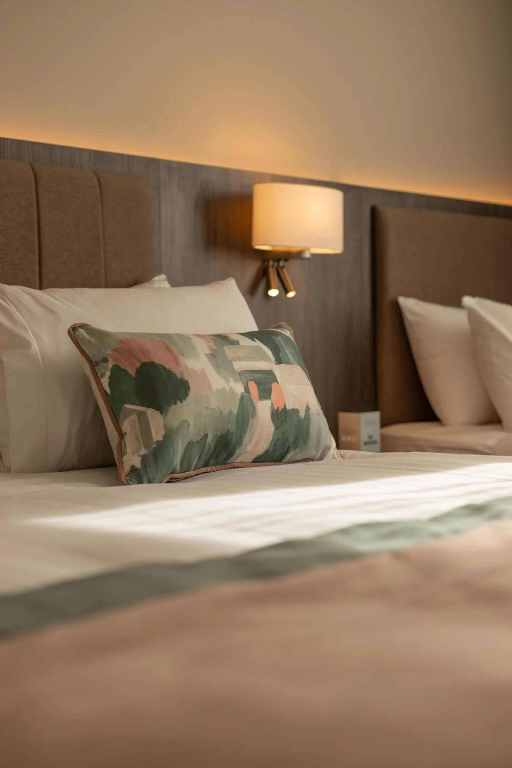 Bed in McWilliam Park Hotel