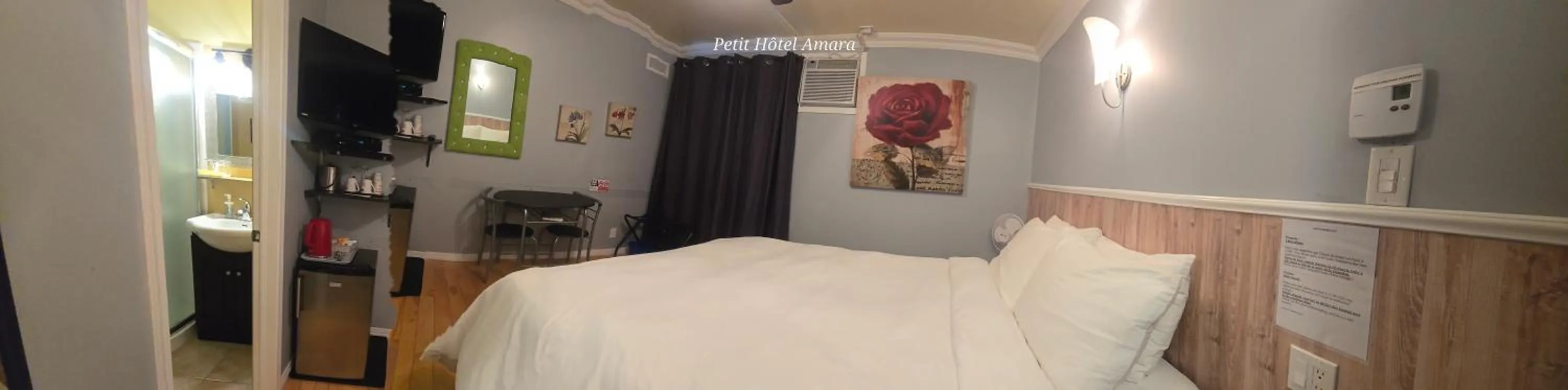 Bed in Petit Hôtel Amara