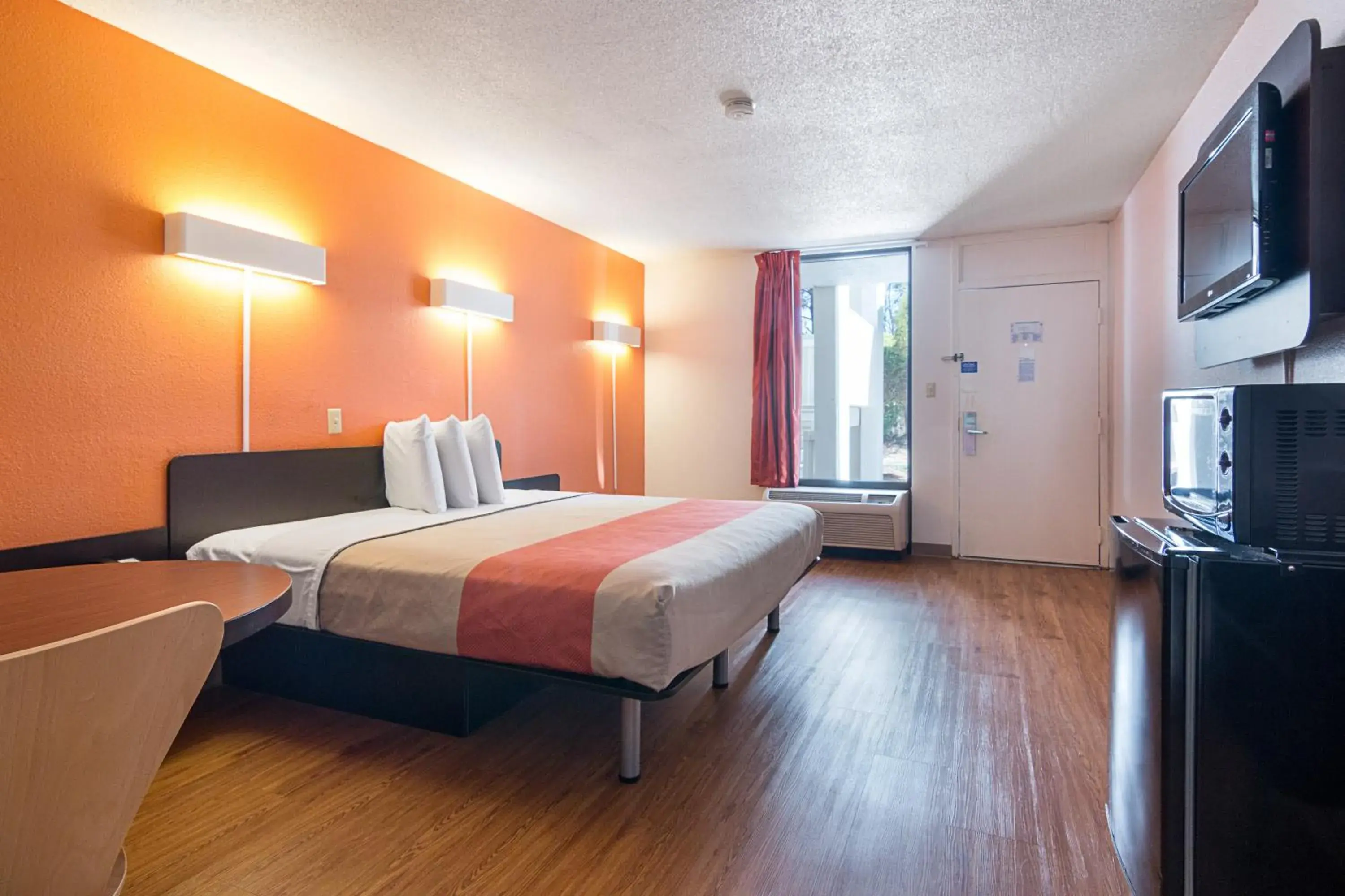 Bedroom, Bed in Motel 6-Newnan, GA
