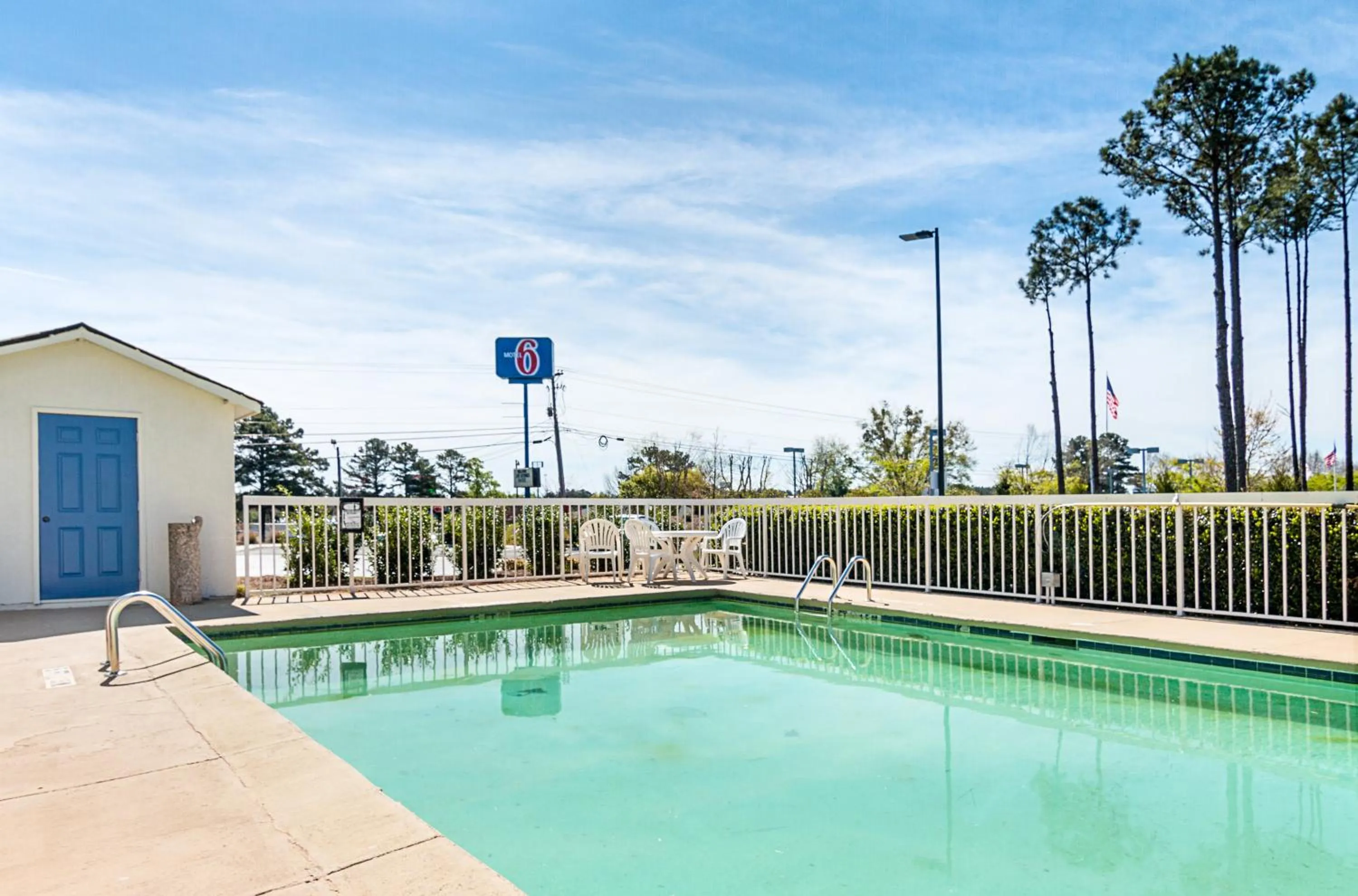 Swimming pool in Motel 6-Newnan, GA