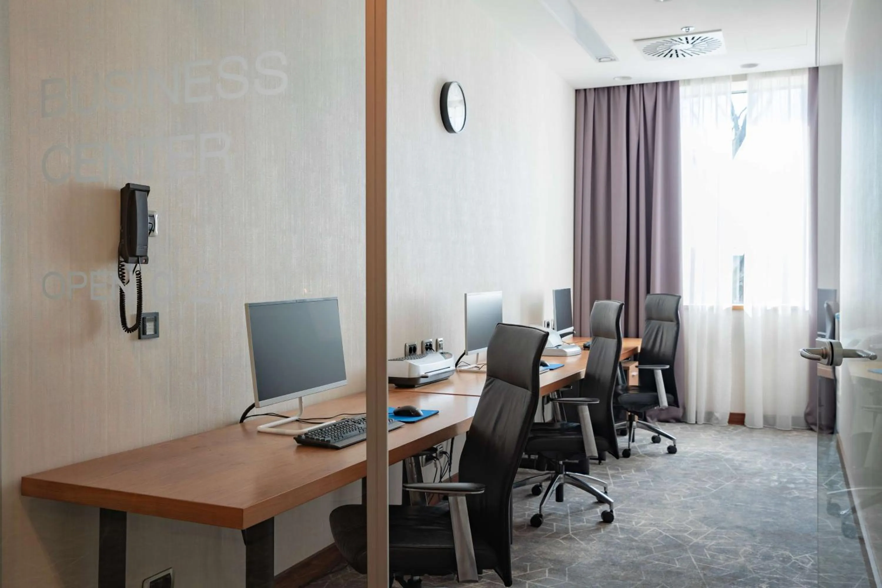 Business facilities in DoubleTree by Hilton Zagreb