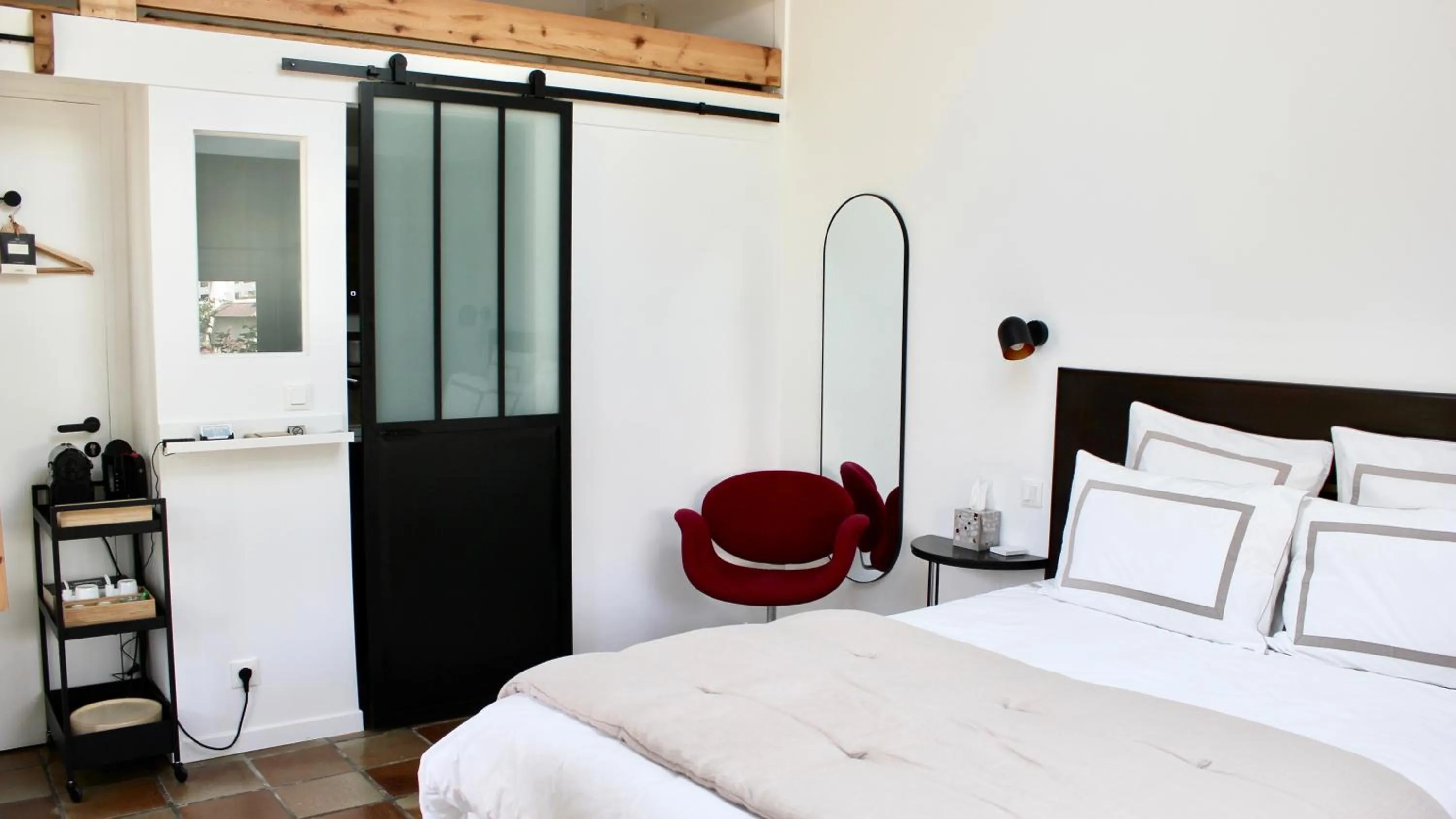 View (from property/room), Bed in Le Chemin du Village