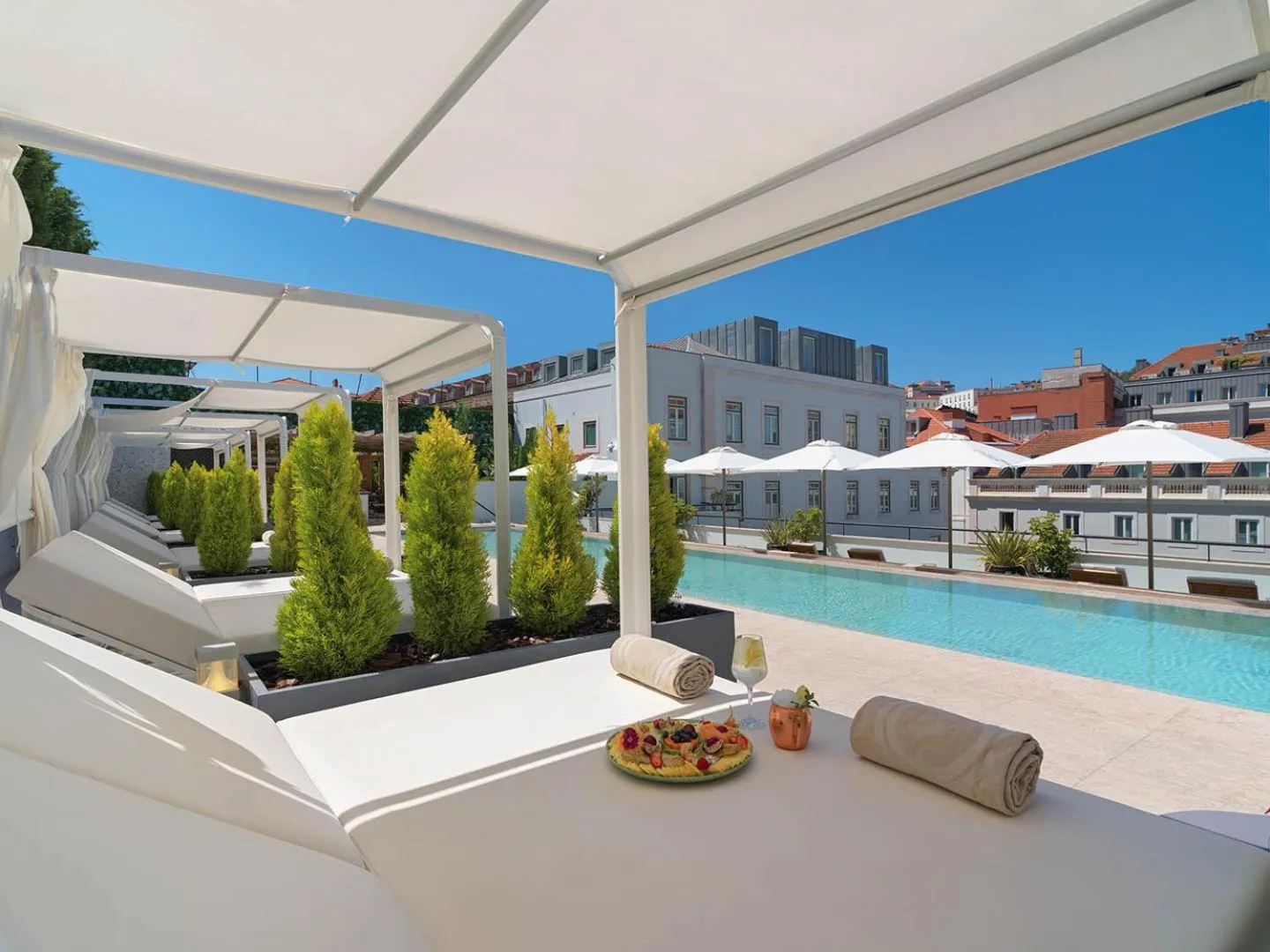 Swimming pool in The One Palácio da Anunciada