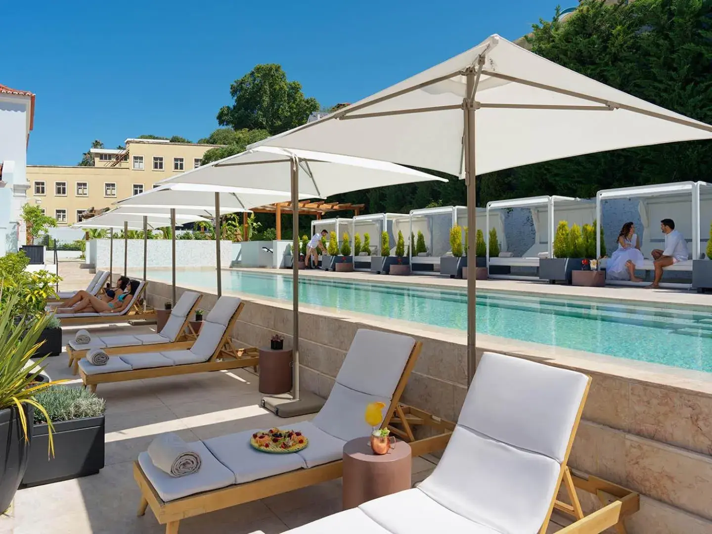 Swimming pool in The One Palácio da Anunciada Swimming pool in The One Palácio da Anunciada