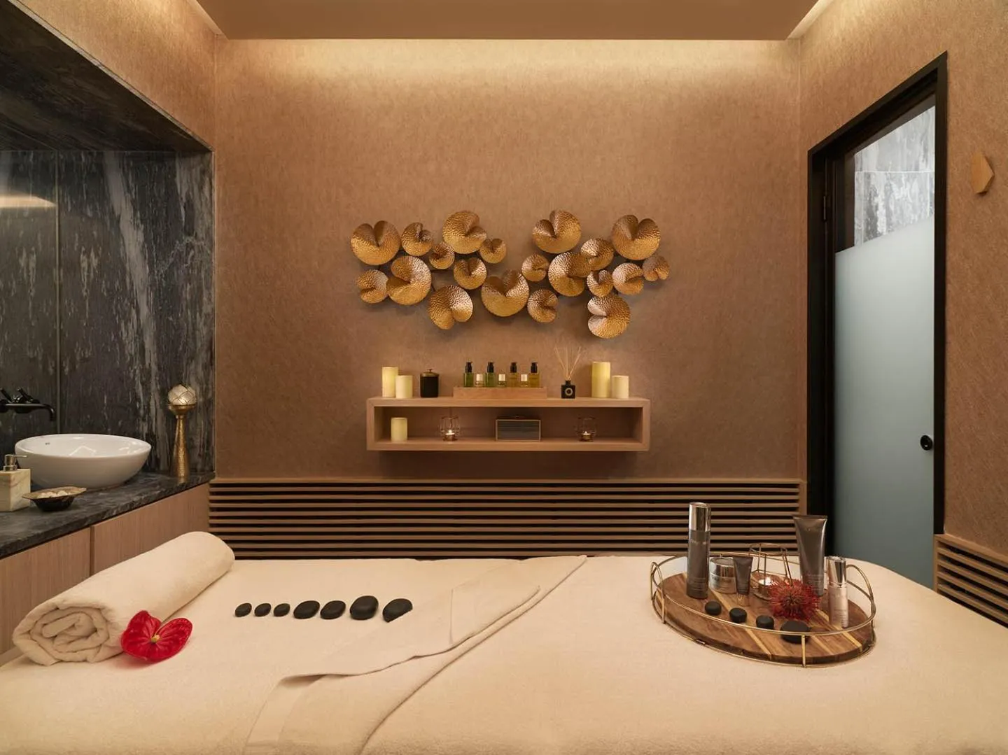 Massage in The One Palácio da Anunciada