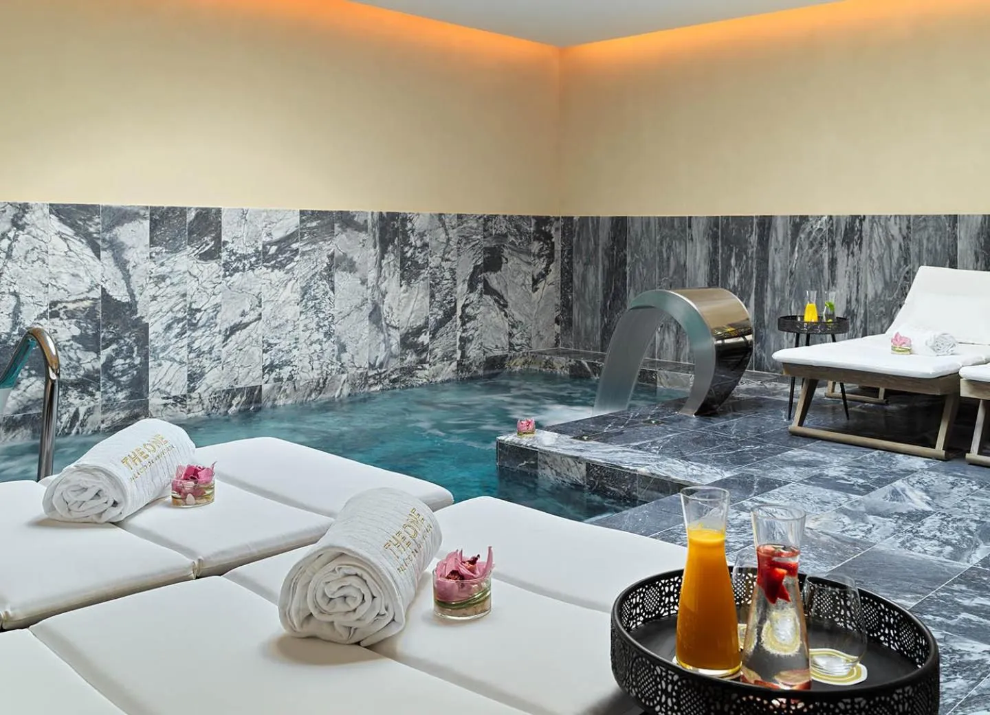 Spa and wellness centre/facilities, Bed in The One Palácio da Anunciada